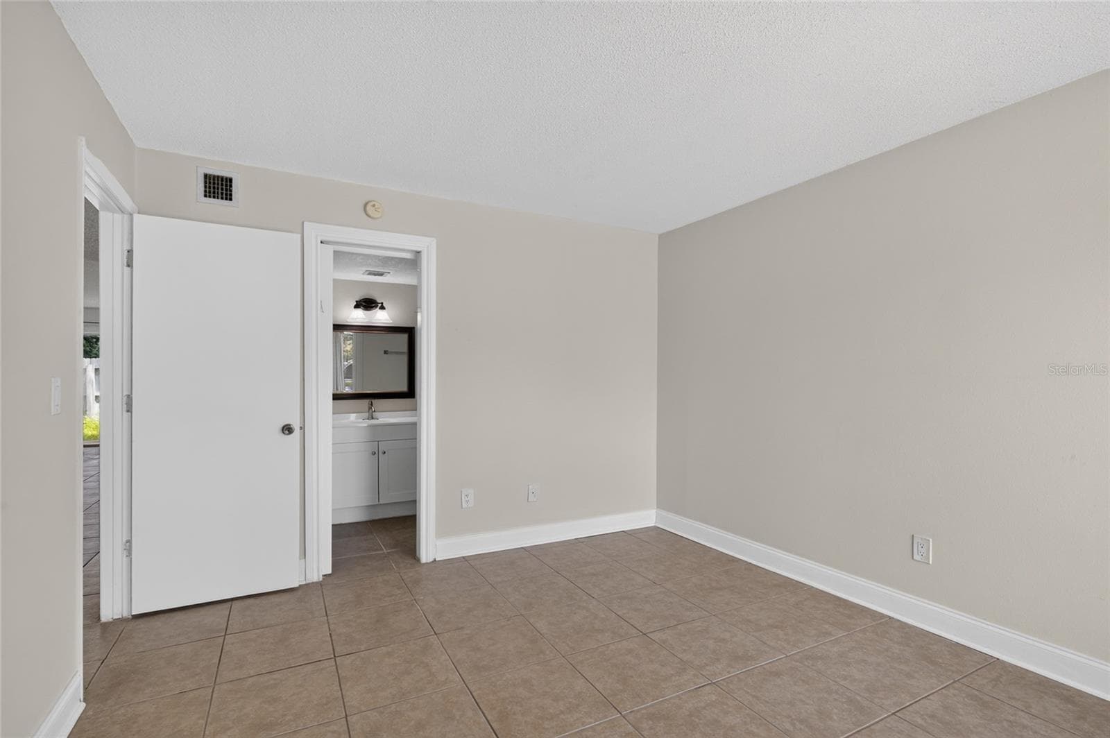 2nd Bedroom also has en suite Bathroom - 3461 CLARK RD #160, SARASOTA