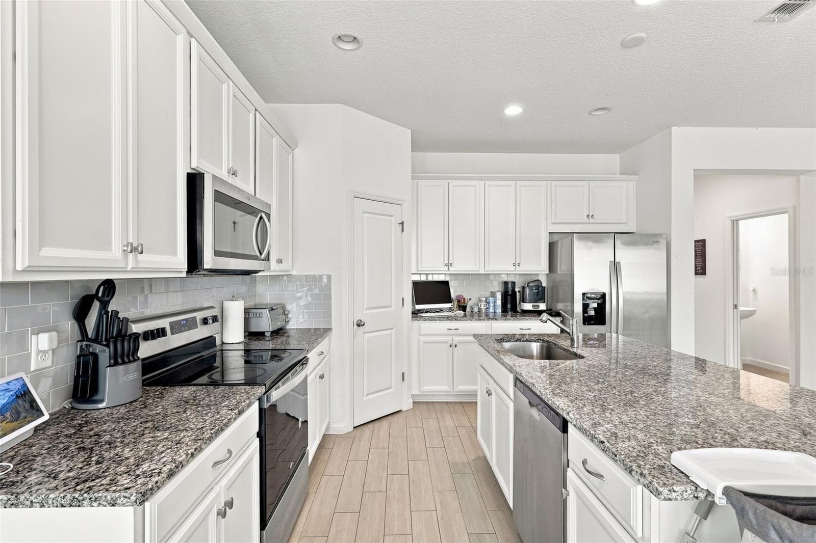 Single Family Residence at 1005 CHELAN FALLS DR, DELAND, photo 23 of 40
