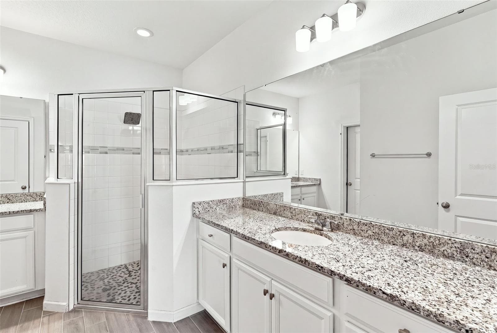Single Family Residence at 1005 CHELAN FALLS DR, DELAND, photo 30 of 40