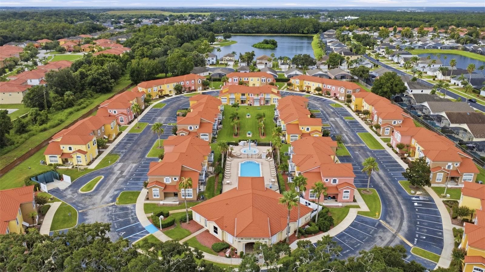 Single Family Residence at 4613 FORMBY CT, KISSIMMEE, photo 9 of 45