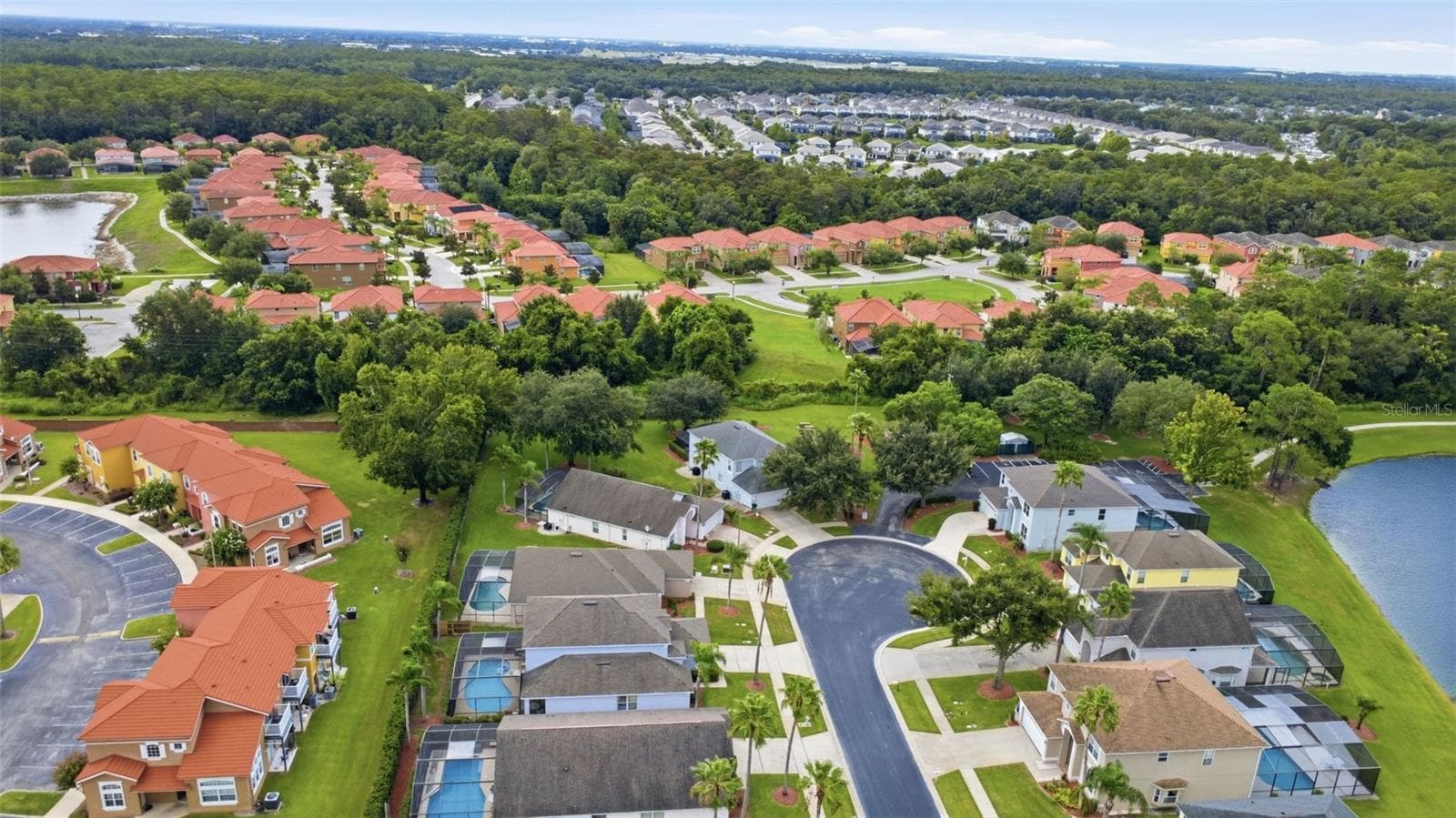 Single Family Residence at 4613 FORMBY CT, KISSIMMEE, photo 10 of 45