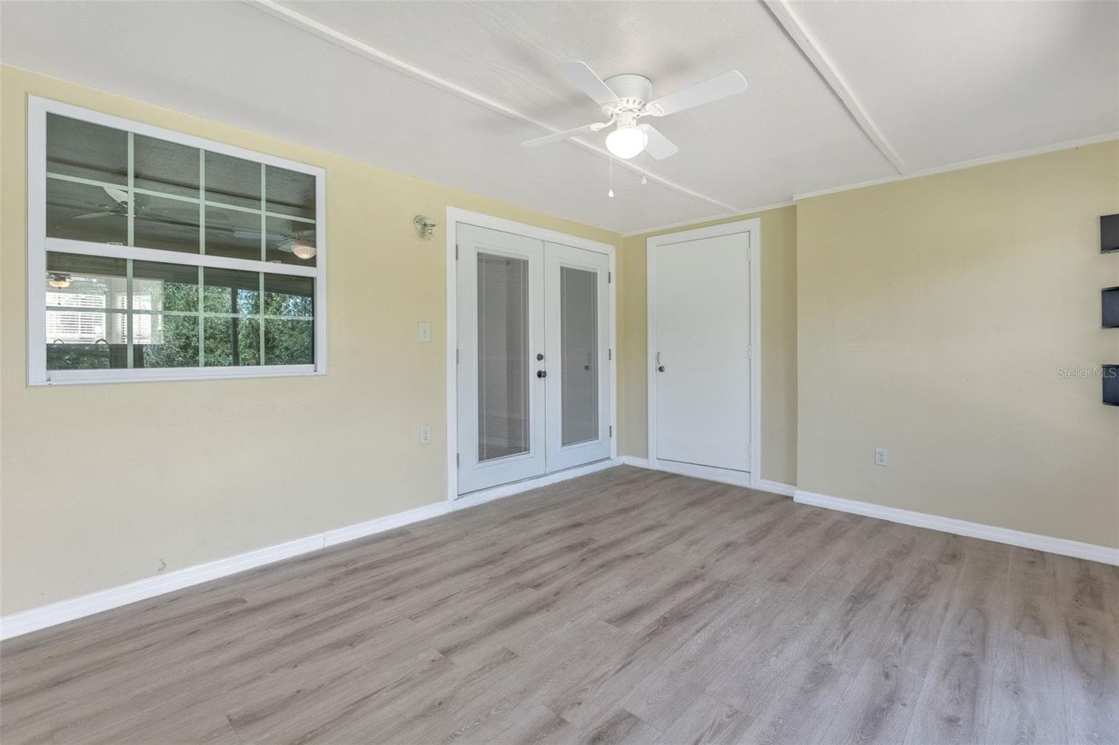 Townhouse at 2037 WATERLEAF ST, ORLANDO, photo 14 of 41