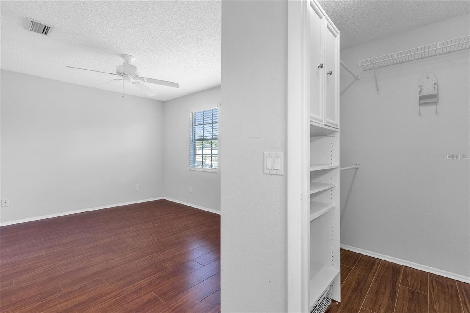 Townhouse at 2037 WATERLEAF ST, ORLANDO, photo 23 of 41