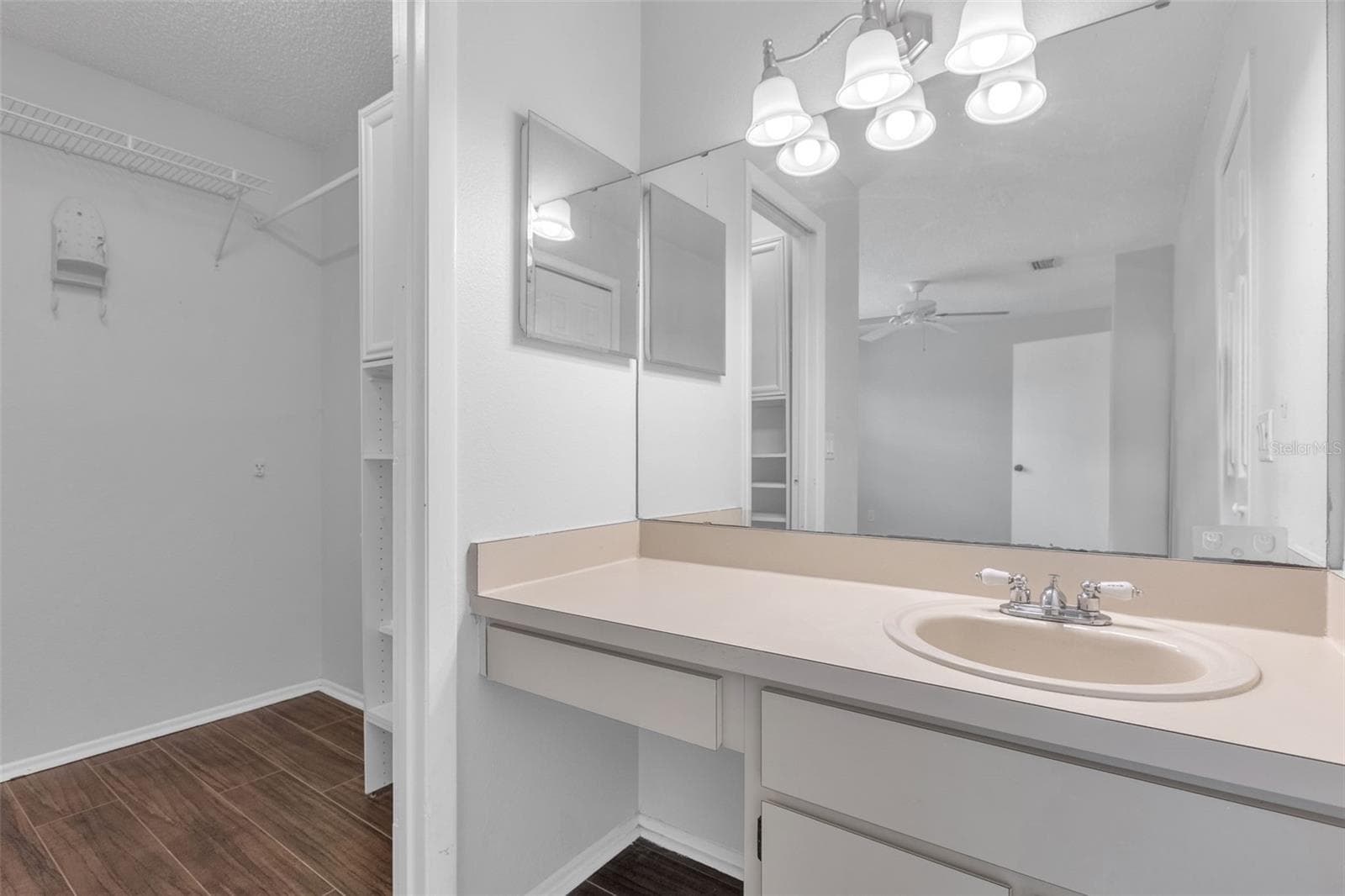 Townhouse at 2037 WATERLEAF ST, ORLANDO, photo 24 of 41