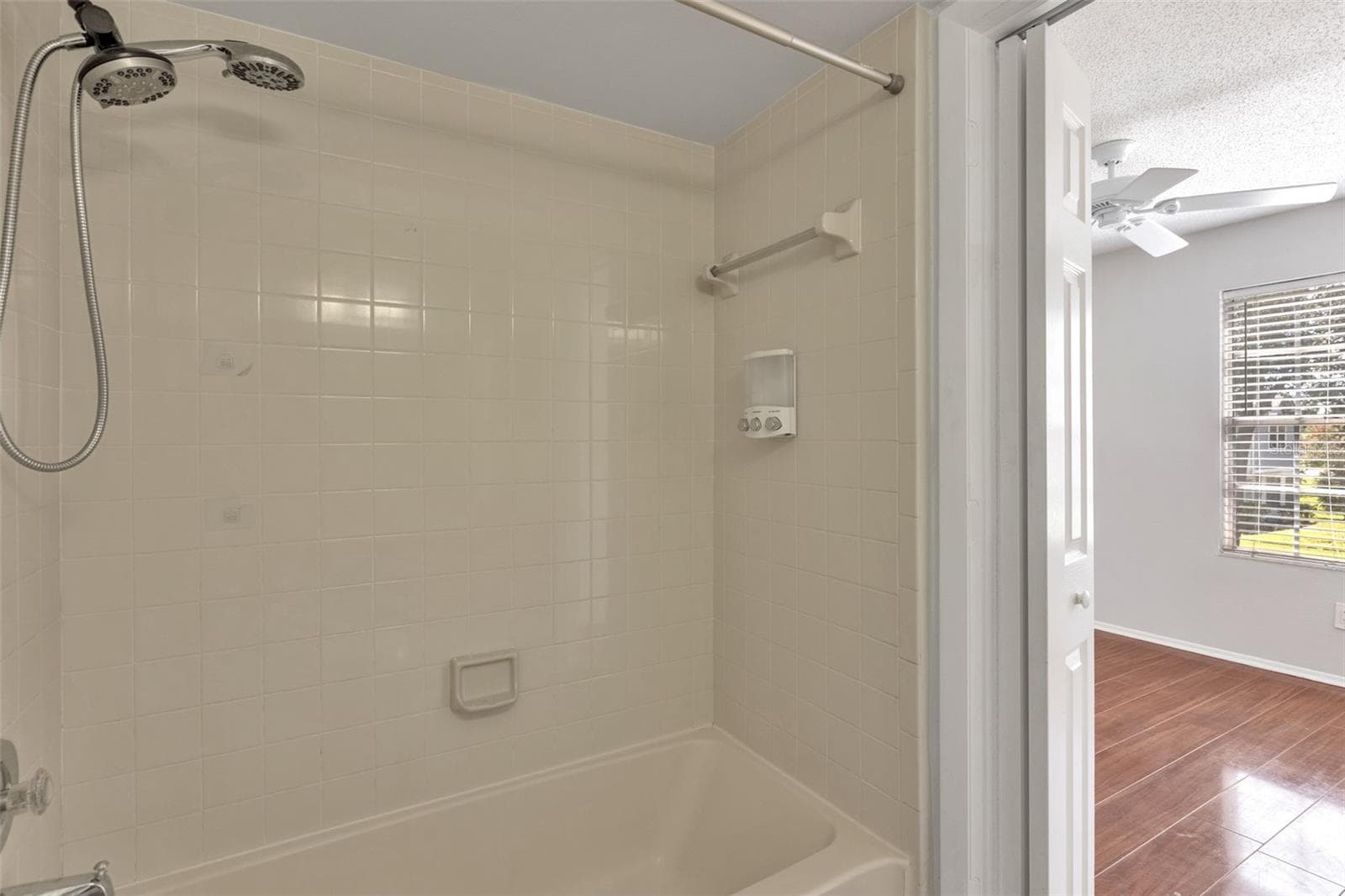 Townhouse at 2037 WATERLEAF ST, ORLANDO, photo 33 of 41