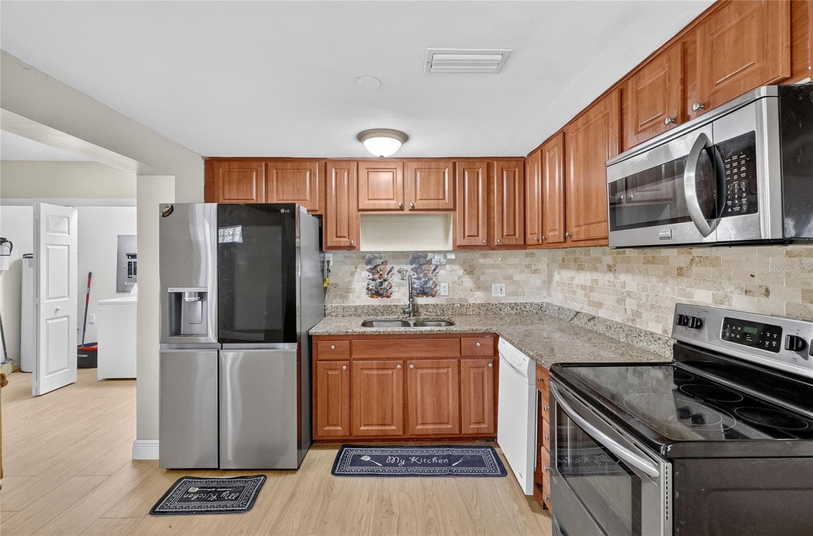 Single Family Residence at 3104 STEWART ST, LAKELAND, photo 5 of 30