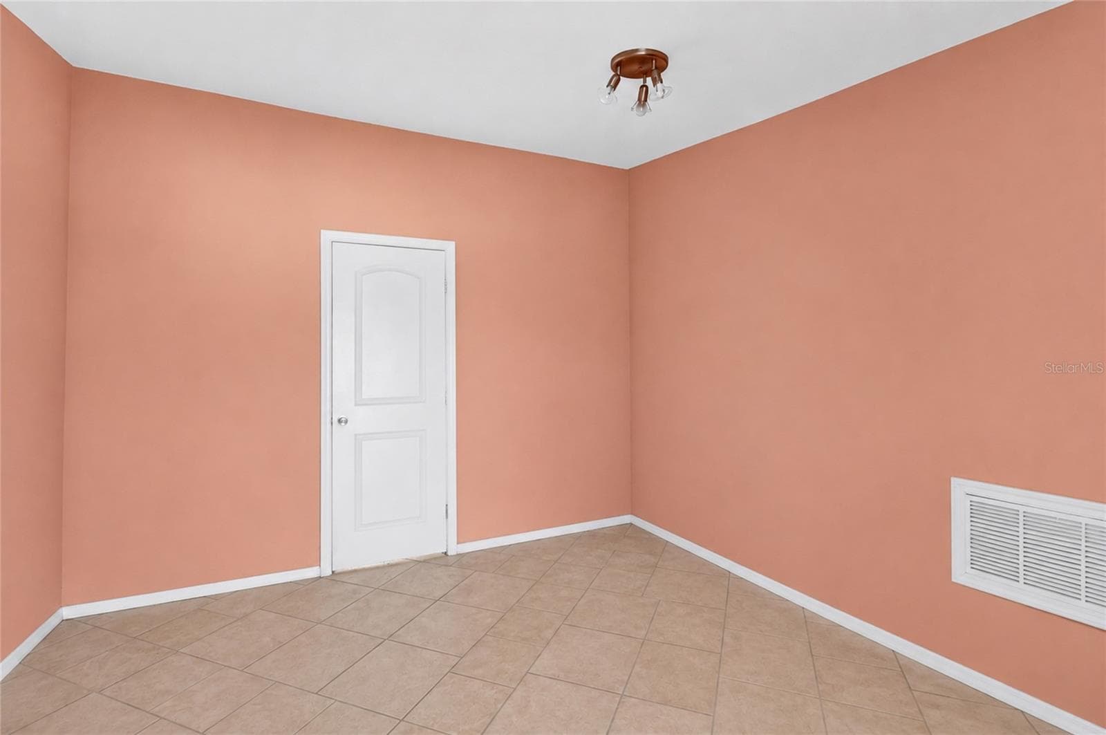 Single Family Residence at 3104 STEWART ST, LAKELAND, photo 25 of 30