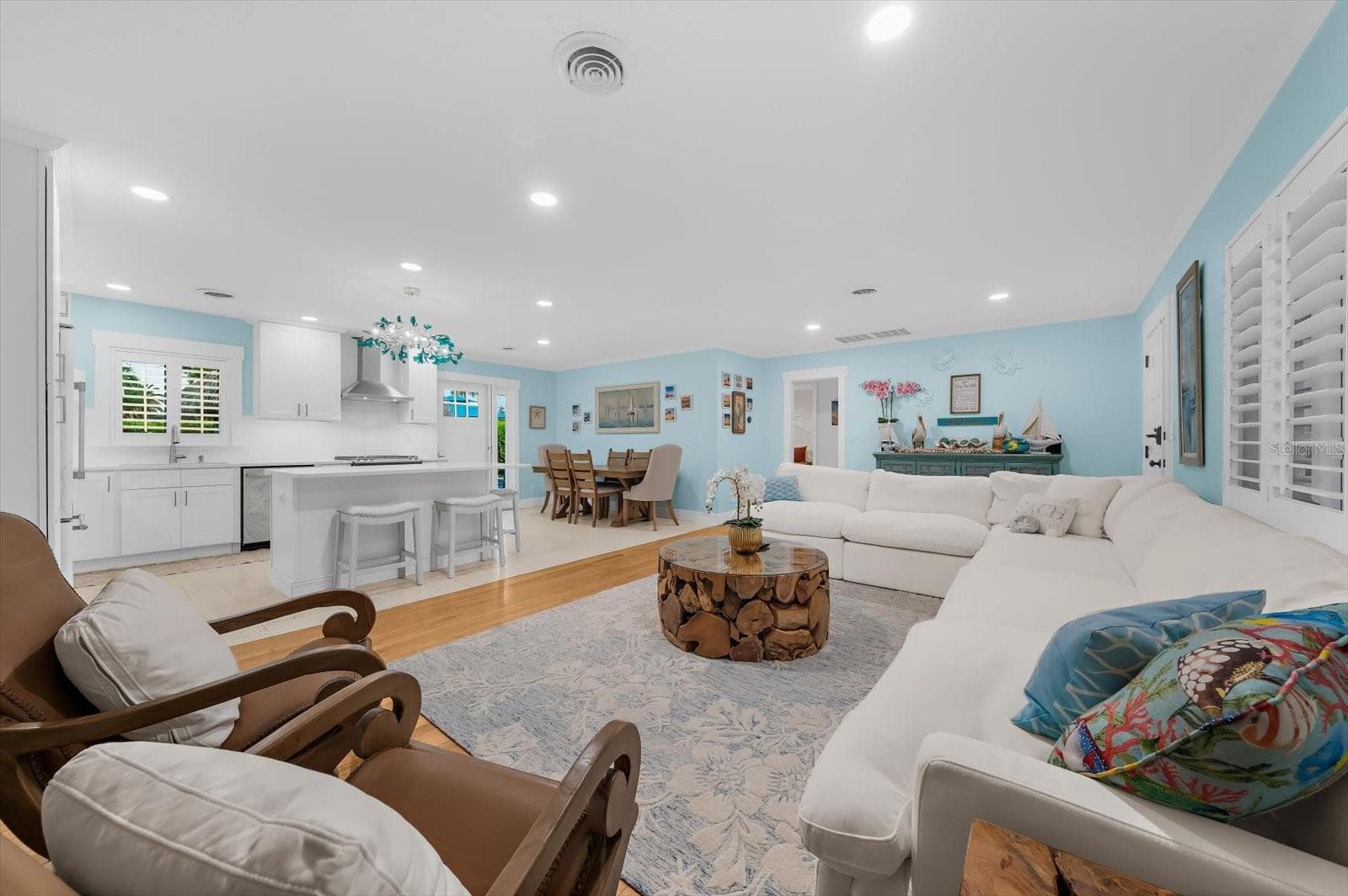 Single Family Residence at 751 MANDALAY AVE, CLEARWATER BEACH, photo 5 of 58