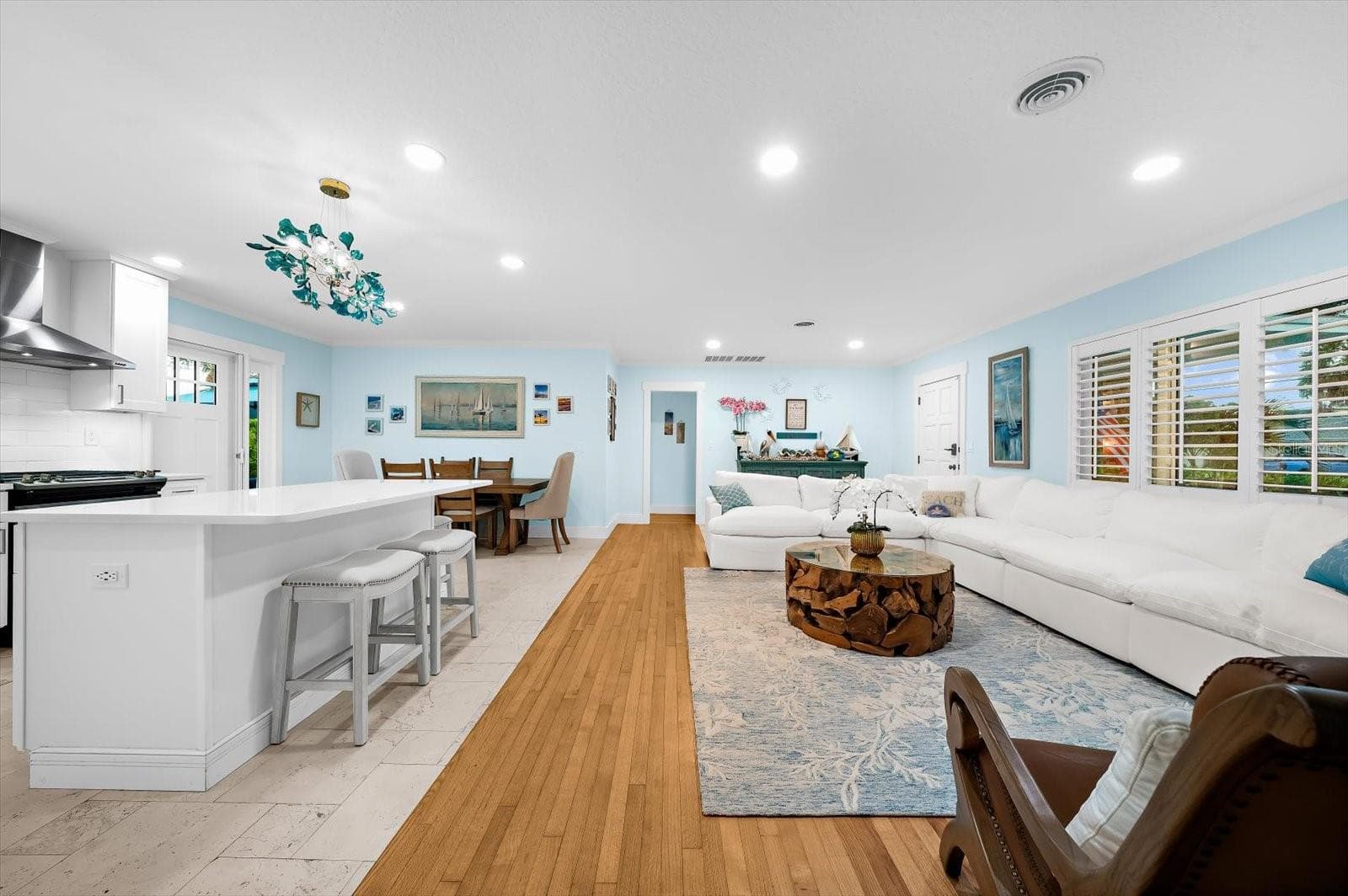 Single Family Residence at 751 MANDALAY AVE, CLEARWATER BEACH, photo 13 of 58