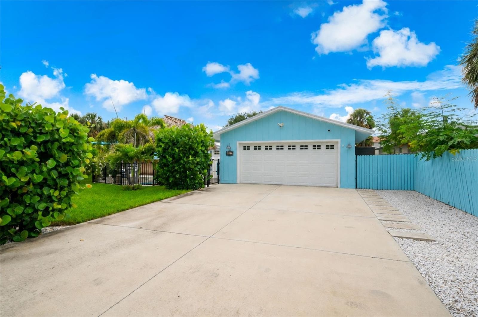 Single Family Residence at 751 MANDALAY AVE, CLEARWATER BEACH, photo 40 of 58