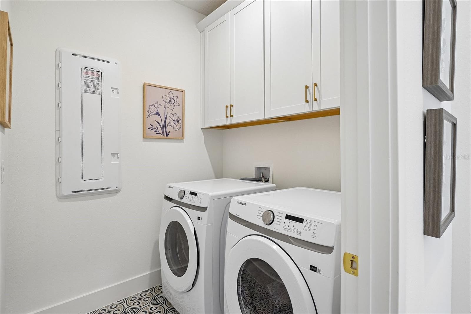 Laundry room (representative photo) - 17428 HONEYBELL TANGELO CT, WINTER GARDEN