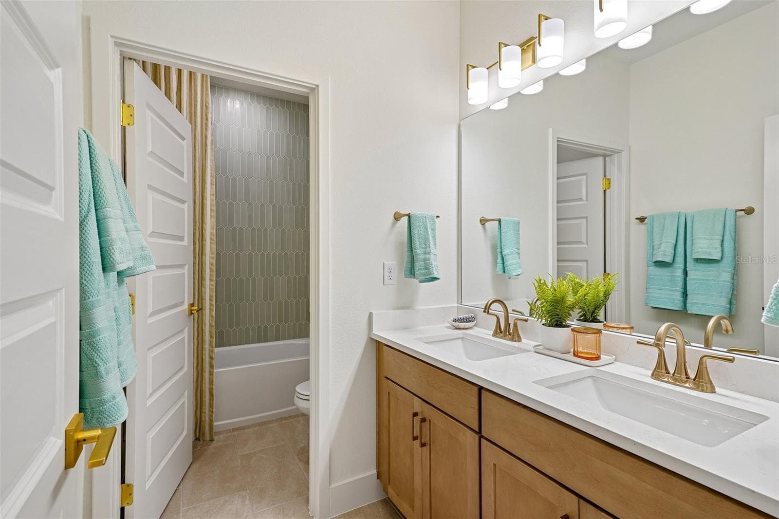 Bathroom 3 (representative photo) - 17428 HONEYBELL TANGELO CT, WINTER GARDEN