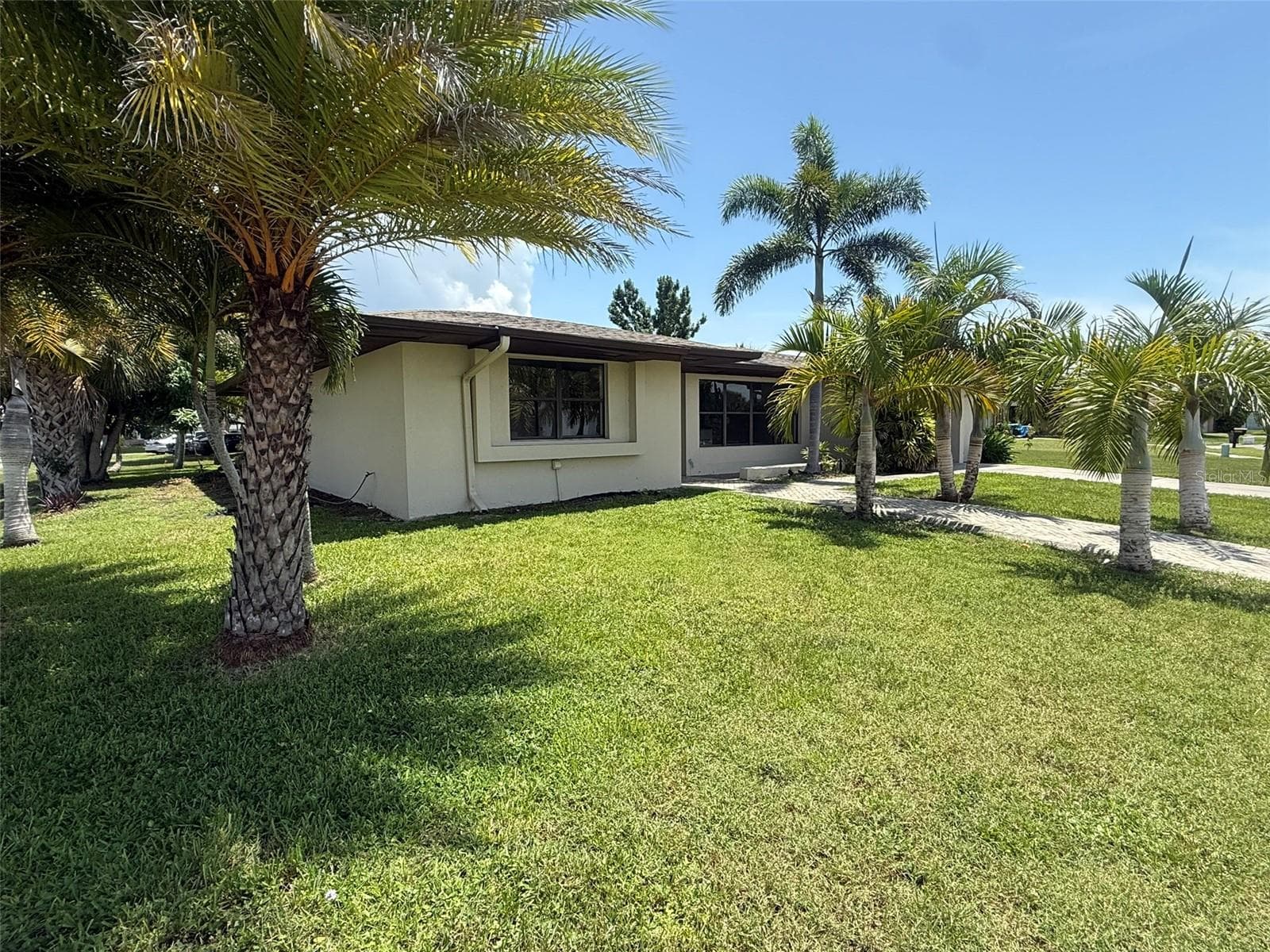 Single Family Residence at 2516 BALTIC AVE, PORT CHARLOTTE, photo 4 of 26