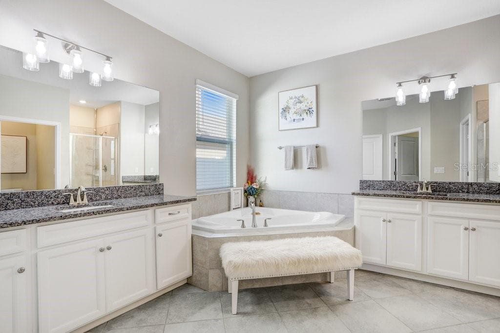 Single Family Residence at 8721 SAVORY WALK DR, LAND O LAKES, photo 37 of 81