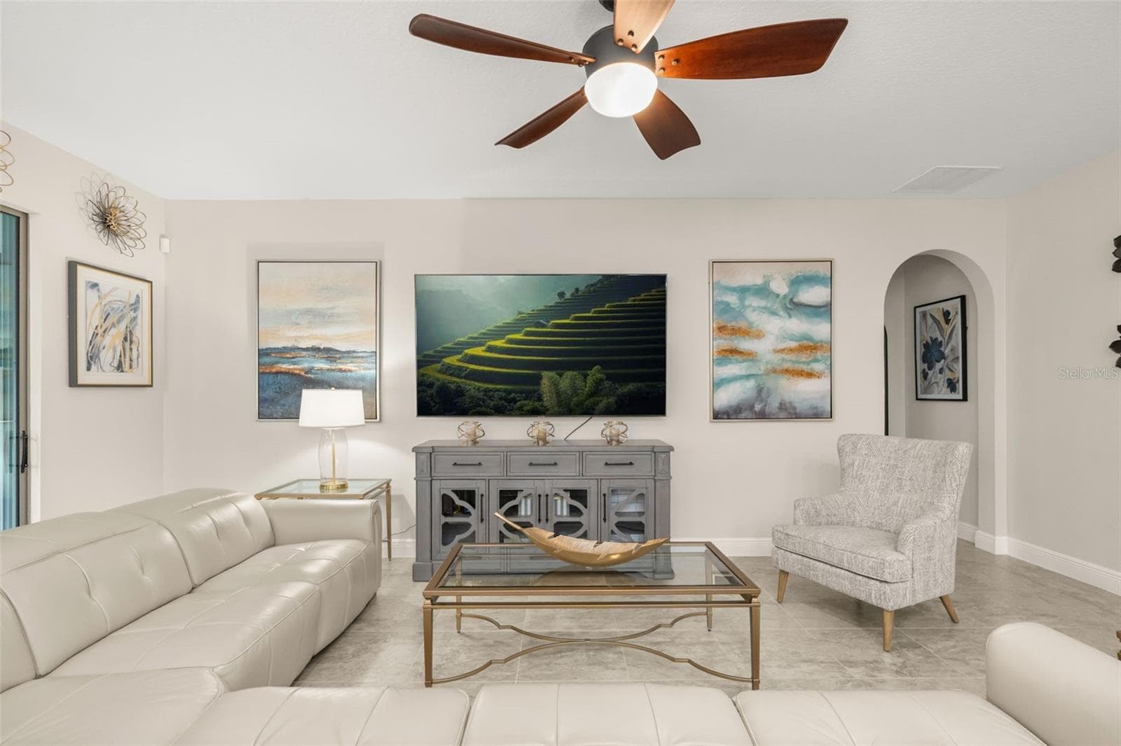 Single Family Residence at 17307 BAL HARBOUR DR, WINTER GARDEN, photo 6 of 47