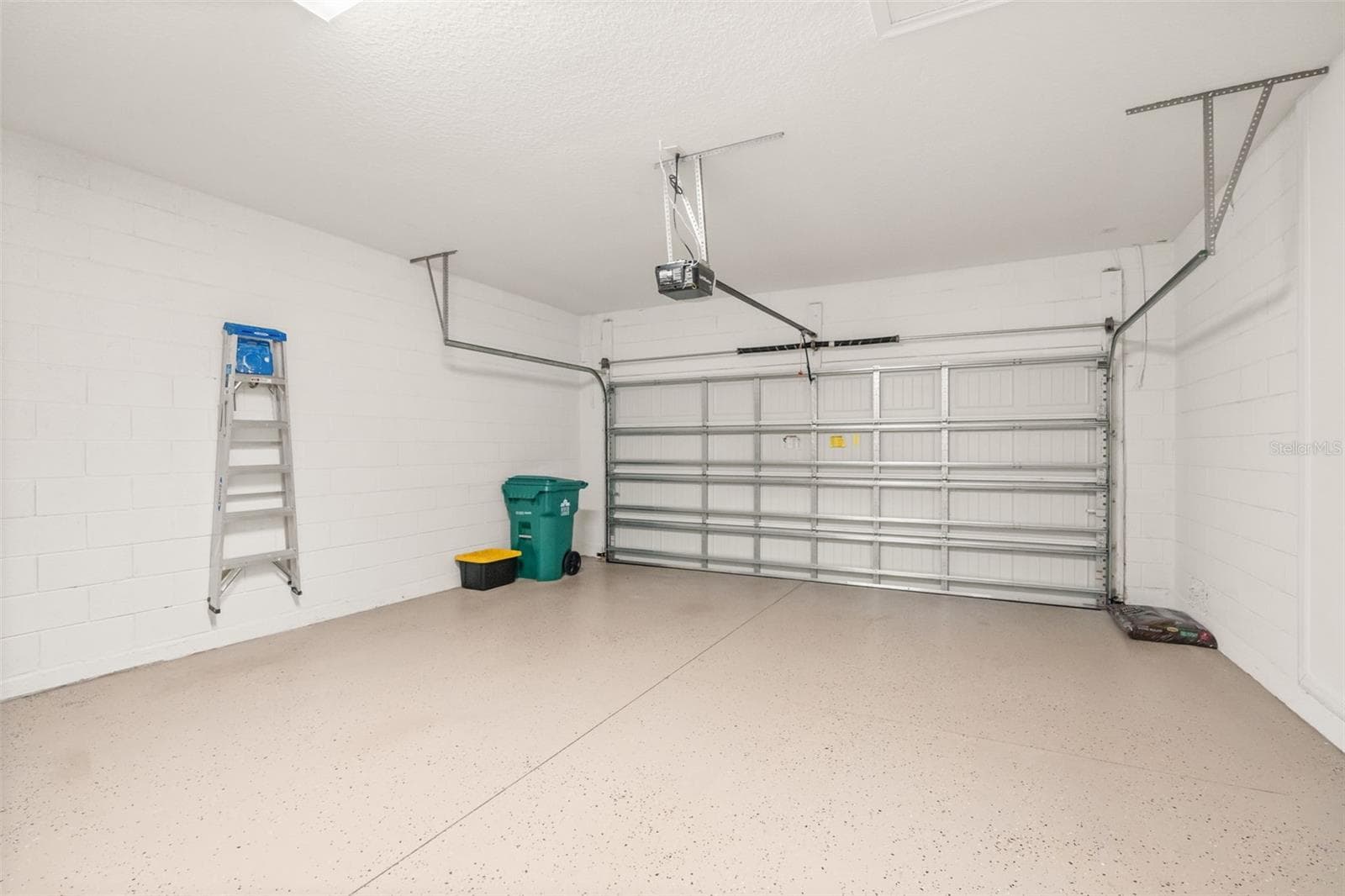 Single Family Residence at 17307 BAL HARBOUR DR, WINTER GARDEN, photo 31 of 47