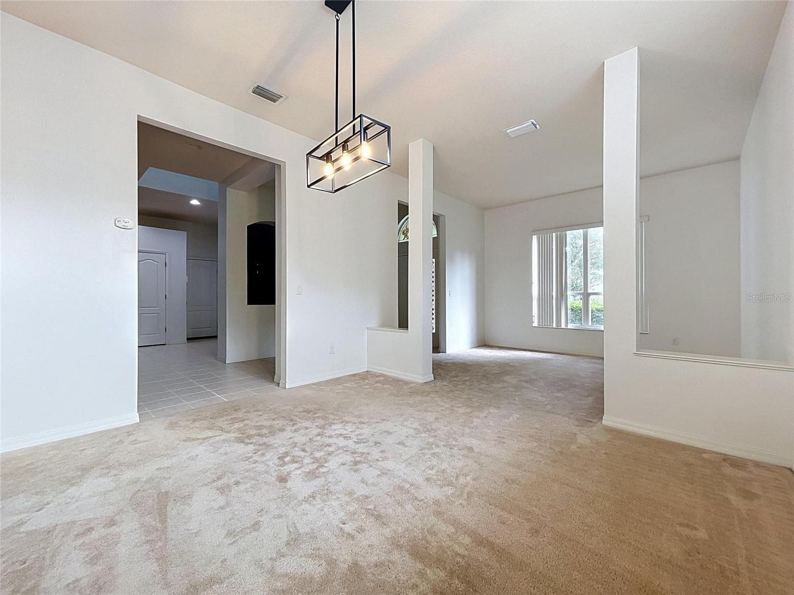 Formal Dining Area - 1124 SPLIT SILK ST, VALRICO