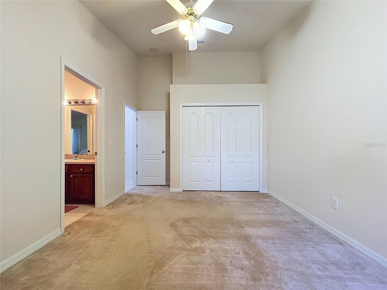 Jack and Jill Bedroom - 1124 SPLIT SILK ST, VALRICO