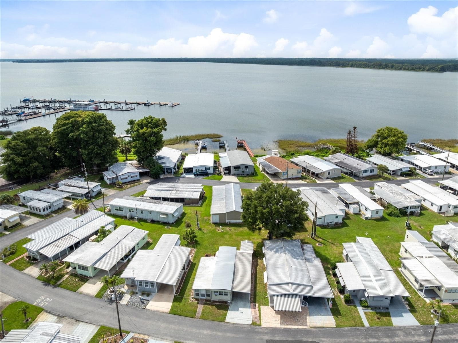 Mobile Home at 477 MARINA LN, TAVARES, photo 20 of 31