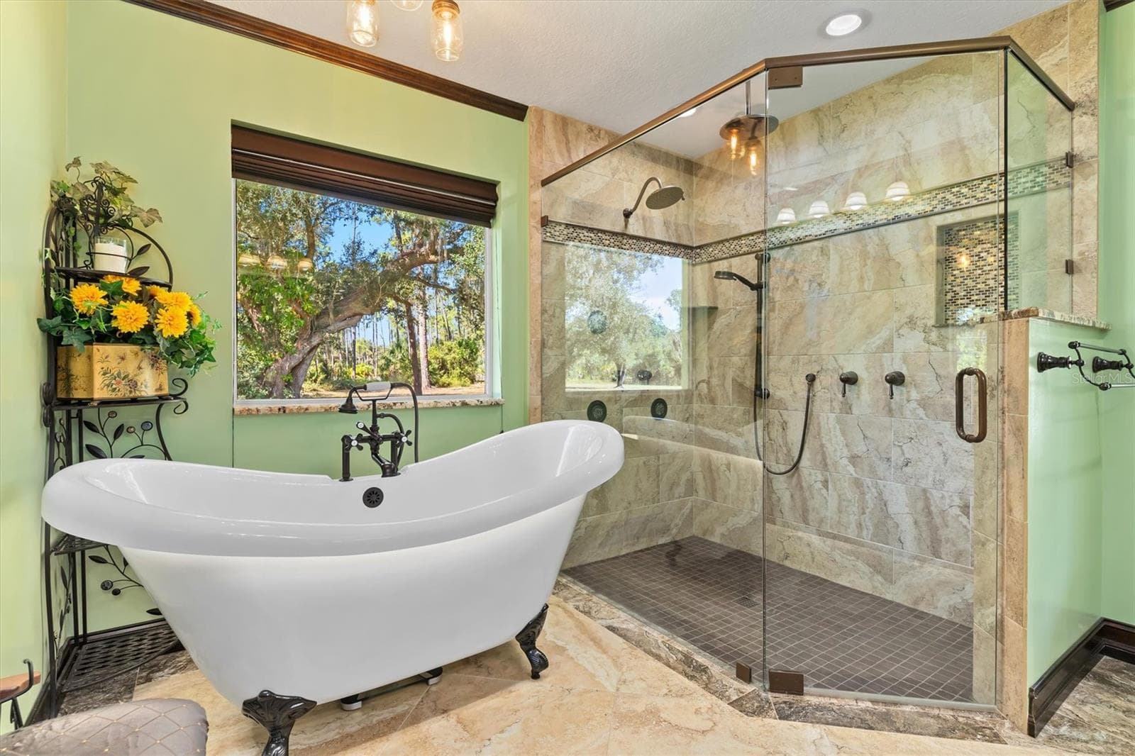 Double slipper tub - NORTH PORT CHARLOTTE ESTATES ADD 02, NORTH PORT