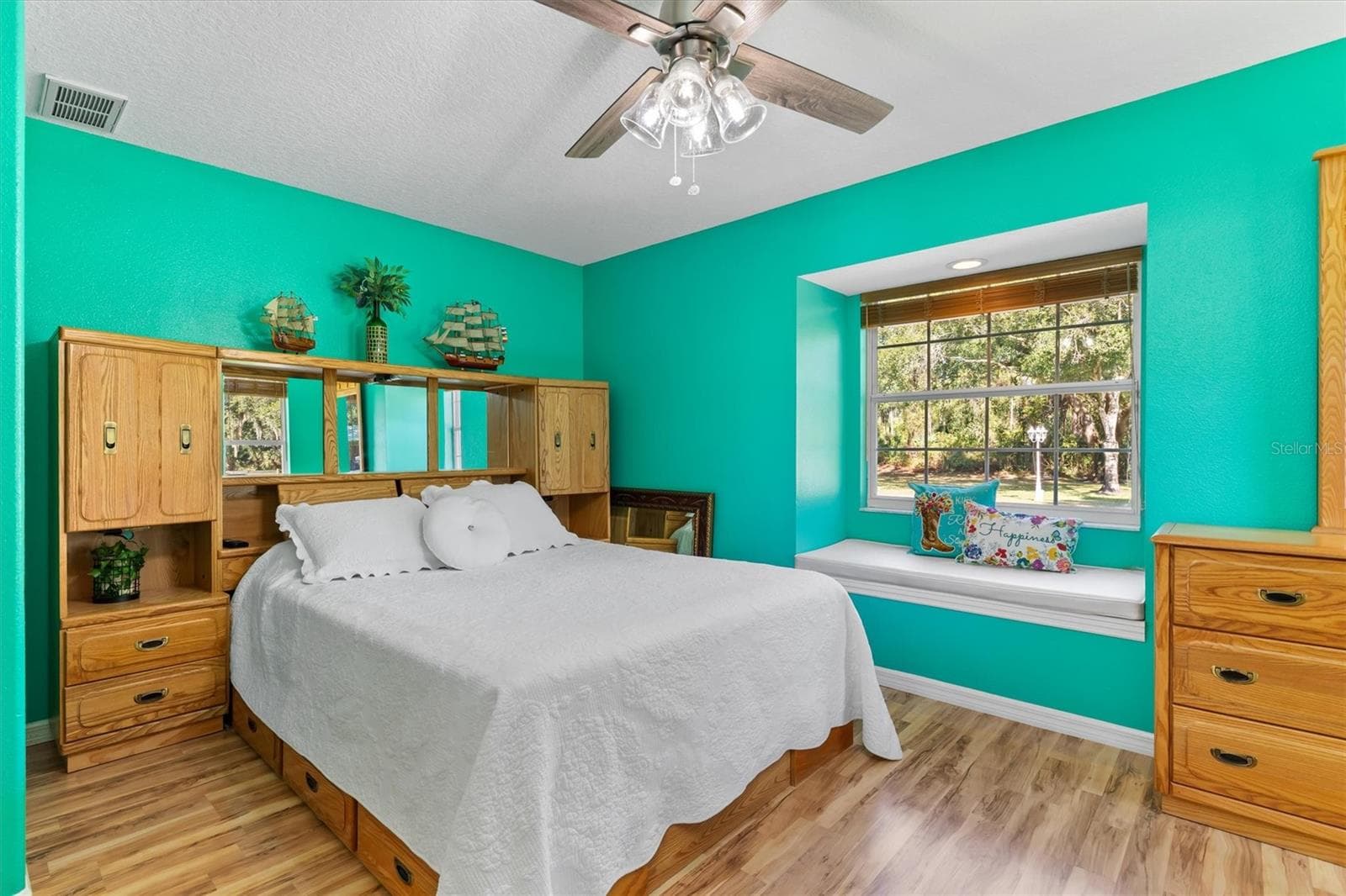 En Suite No. 2, window seat opens for storage - NORTH PORT CHARLOTTE ESTATES ADD 02, NORTH PORT