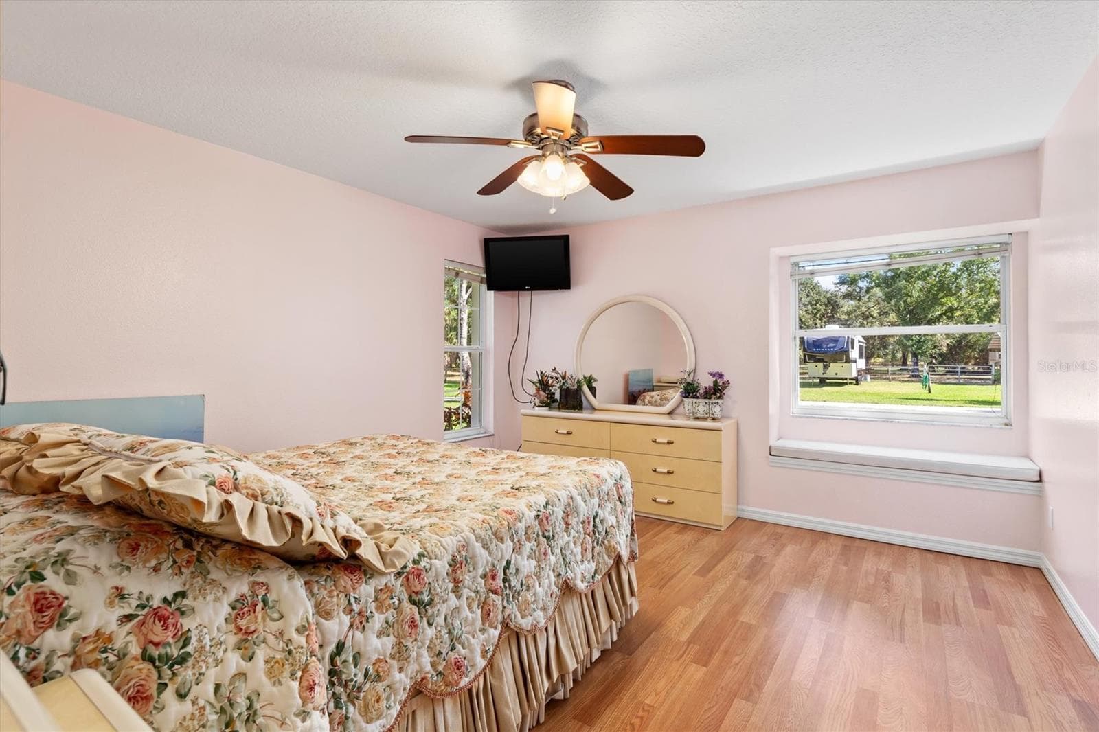 En Suite No. 3, window seat opens for storage - NORTH PORT CHARLOTTE ESTATES ADD 02, NORTH PORT