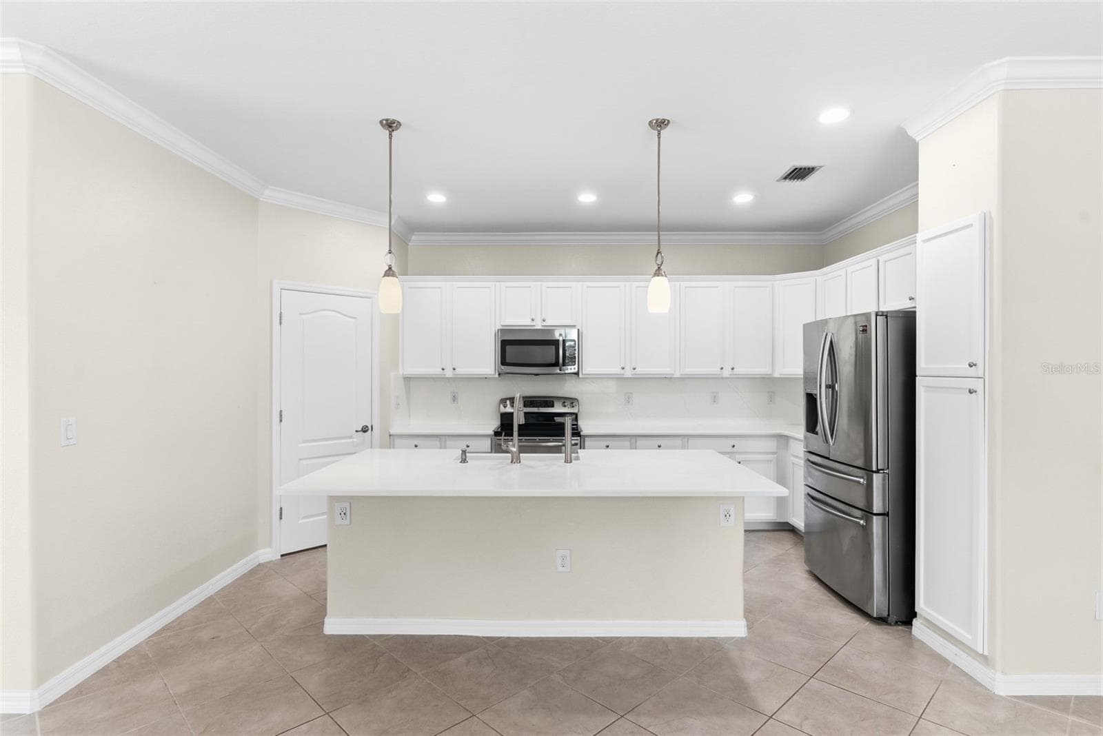 Single Family Residence at 11068 CHERRY LAUREL DR., FORT MYERS, photo 11 of 36