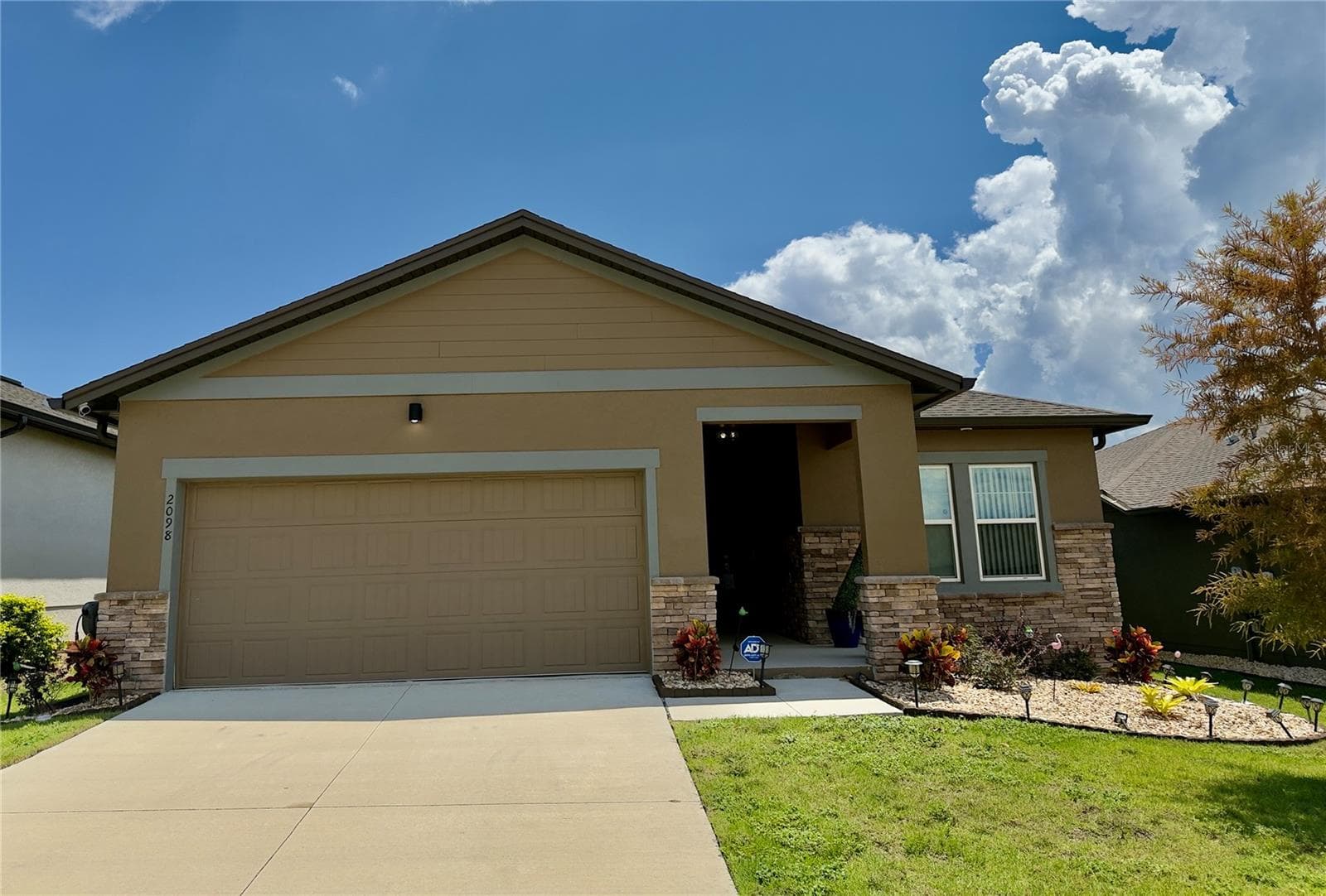 2098 GOLD DUST DR