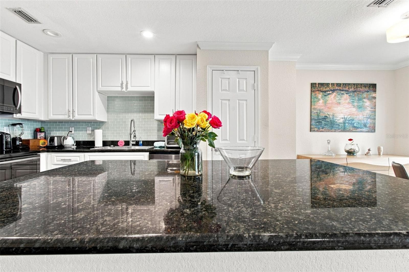 Townhouse at 9801 MEADOW FIELD CIR, TAMPA, photo 9 of 48