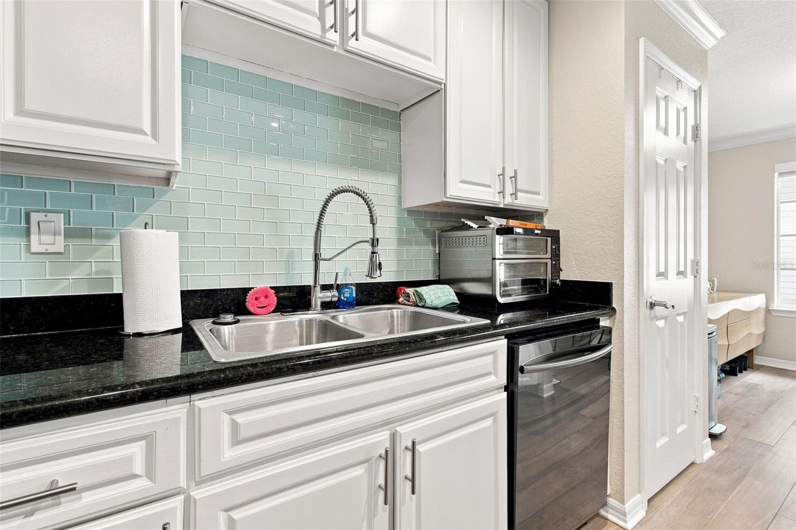 Townhouse at 9801 MEADOW FIELD CIR, TAMPA, photo 14 of 48