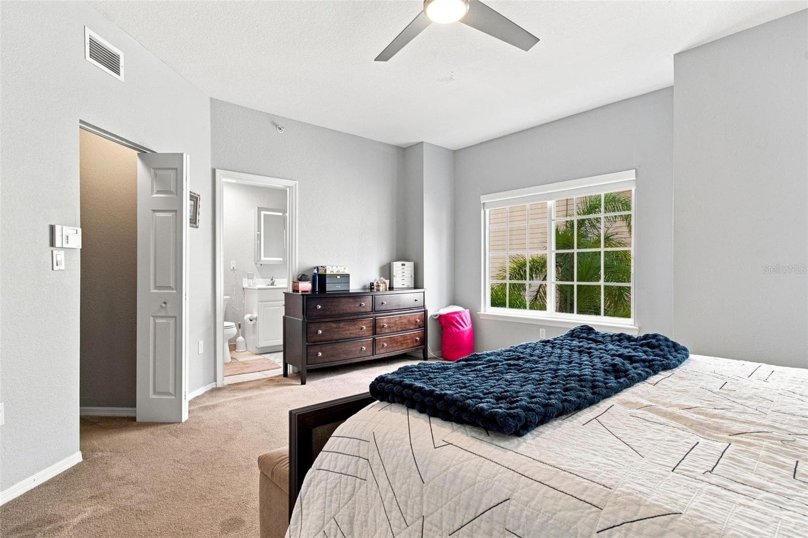 Townhouse at 9801 MEADOW FIELD CIR, TAMPA, photo 32 of 48