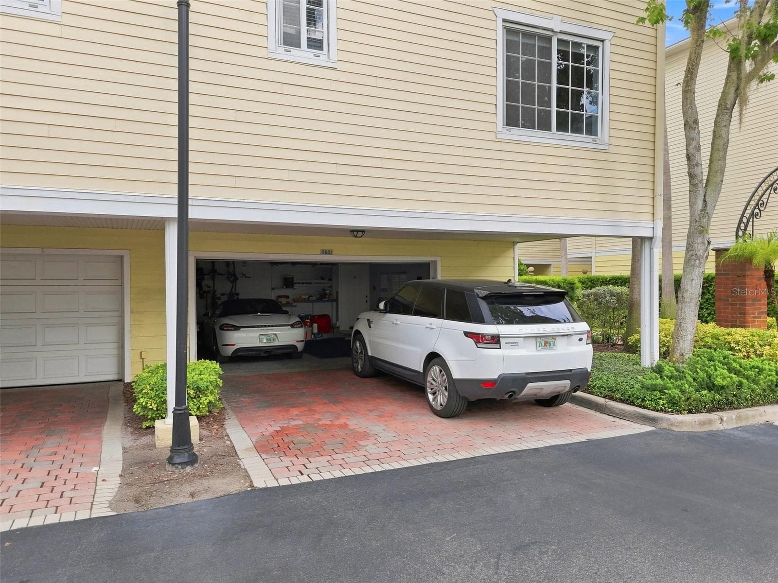 Townhouse at 9801 MEADOW FIELD CIR, TAMPA, photo 36 of 48