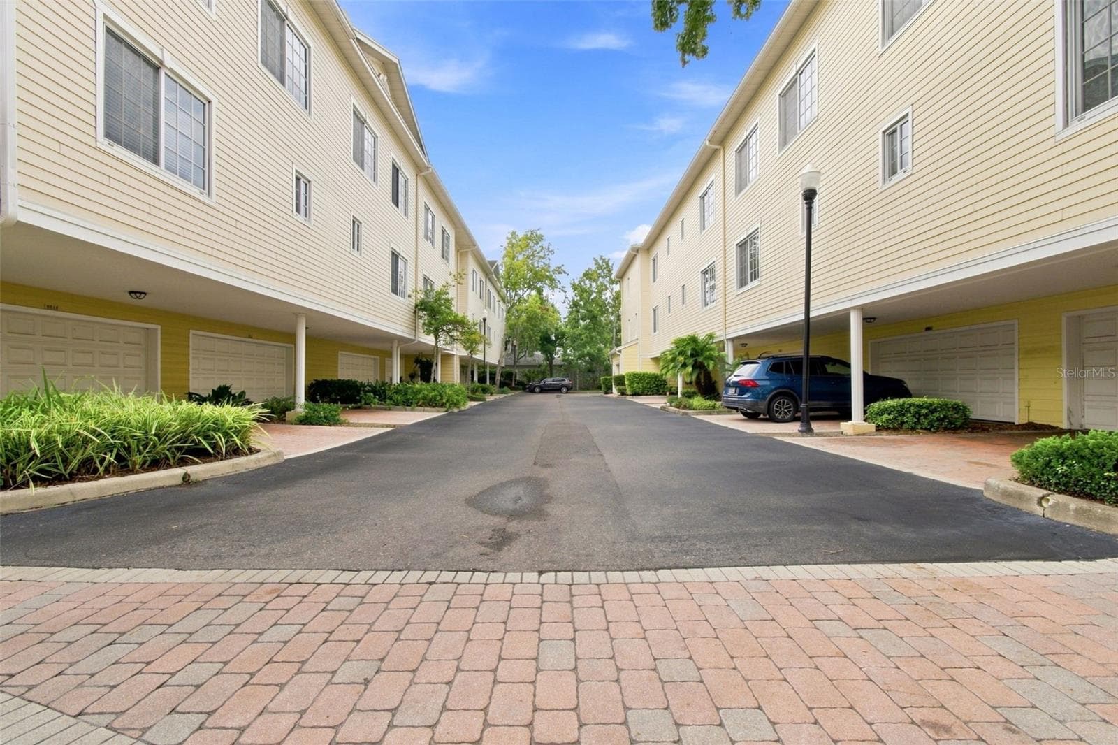 Townhouse at 9801 MEADOW FIELD CIR, TAMPA, photo 38 of 48