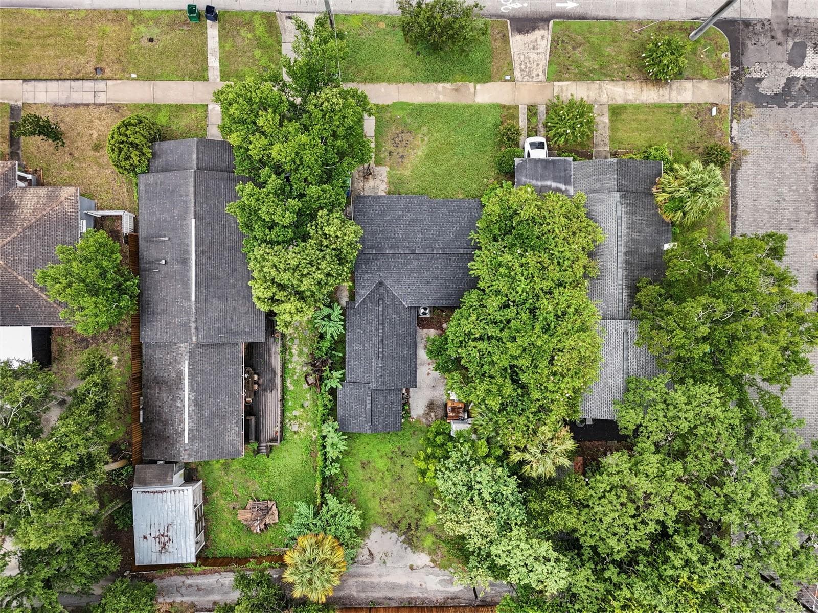 Single Family Residence at 6317 N CENTRAL AVE, TAMPA, photo 2 of 39