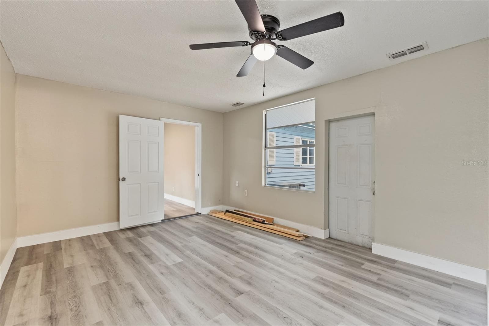 Single Family Residence at 6317 N CENTRAL AVE, TAMPA, photo 6 of 39