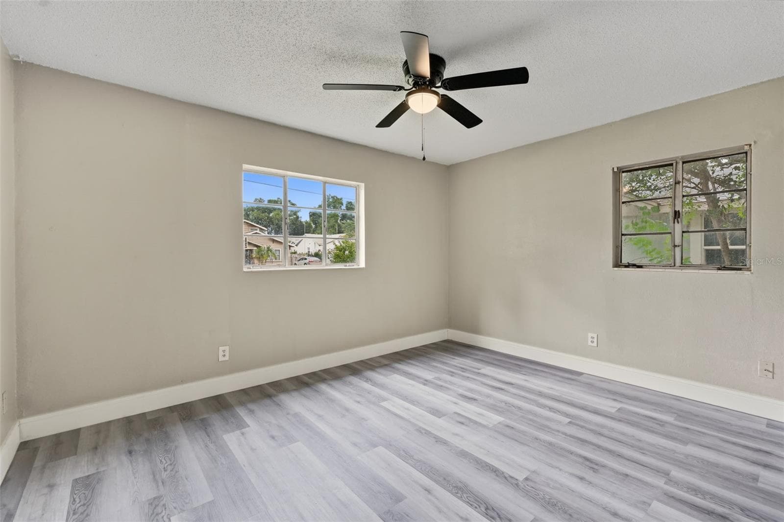 Single Family Residence at 6317 N CENTRAL AVE, TAMPA, photo 22 of 39