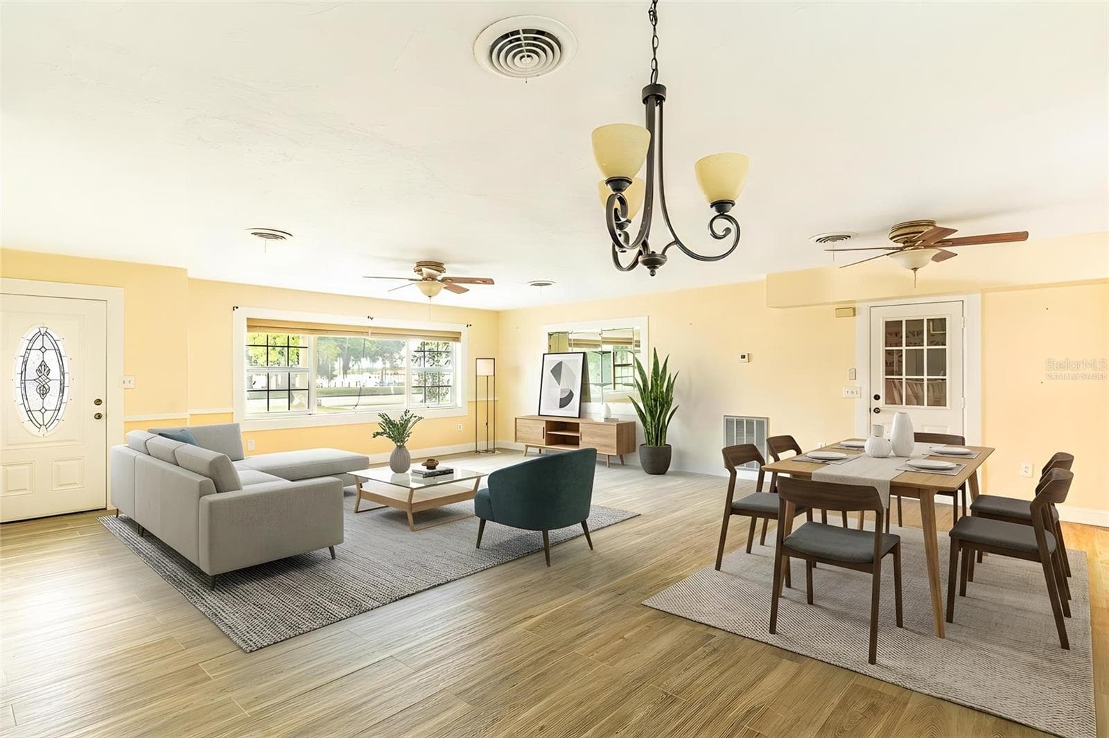 Virtually Staged - 3510 LAKEVIEW DR, SEBRING