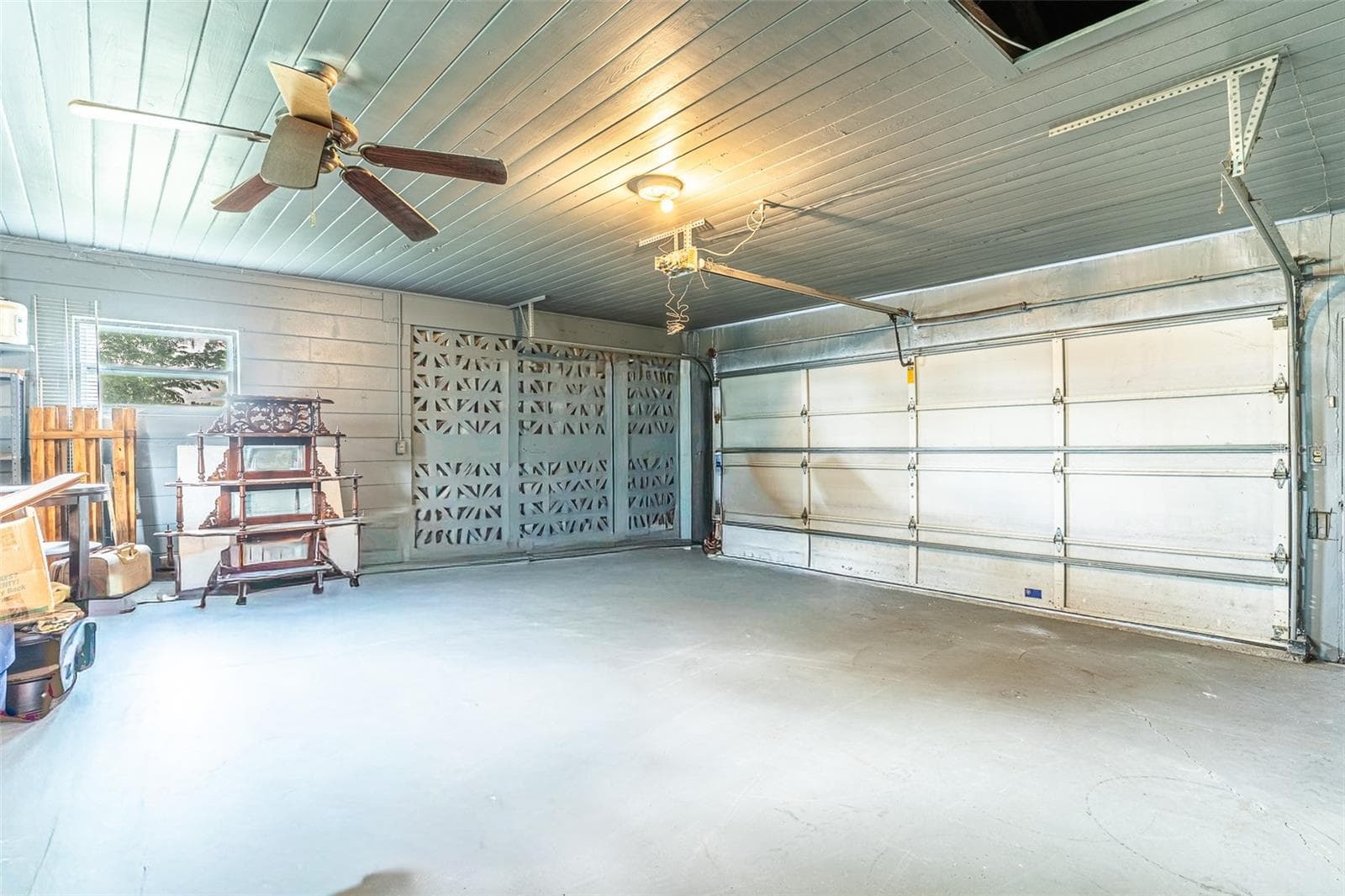 Single Family Residence at 3510 LAKEVIEW DR, SEBRING, photo 16 of 36
