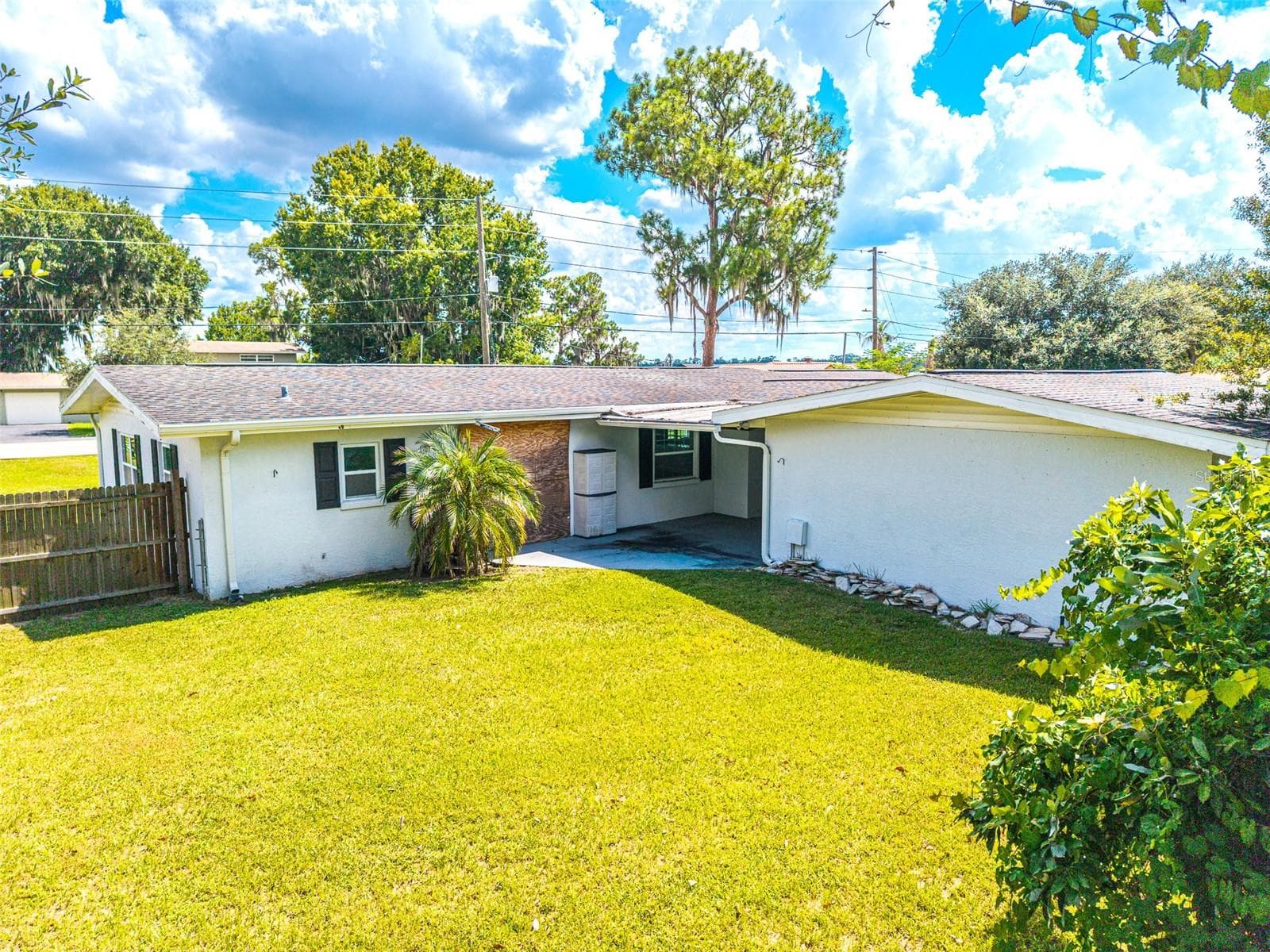 Single Family Residence at 3510 LAKEVIEW DR, SEBRING, photo 19 of 36