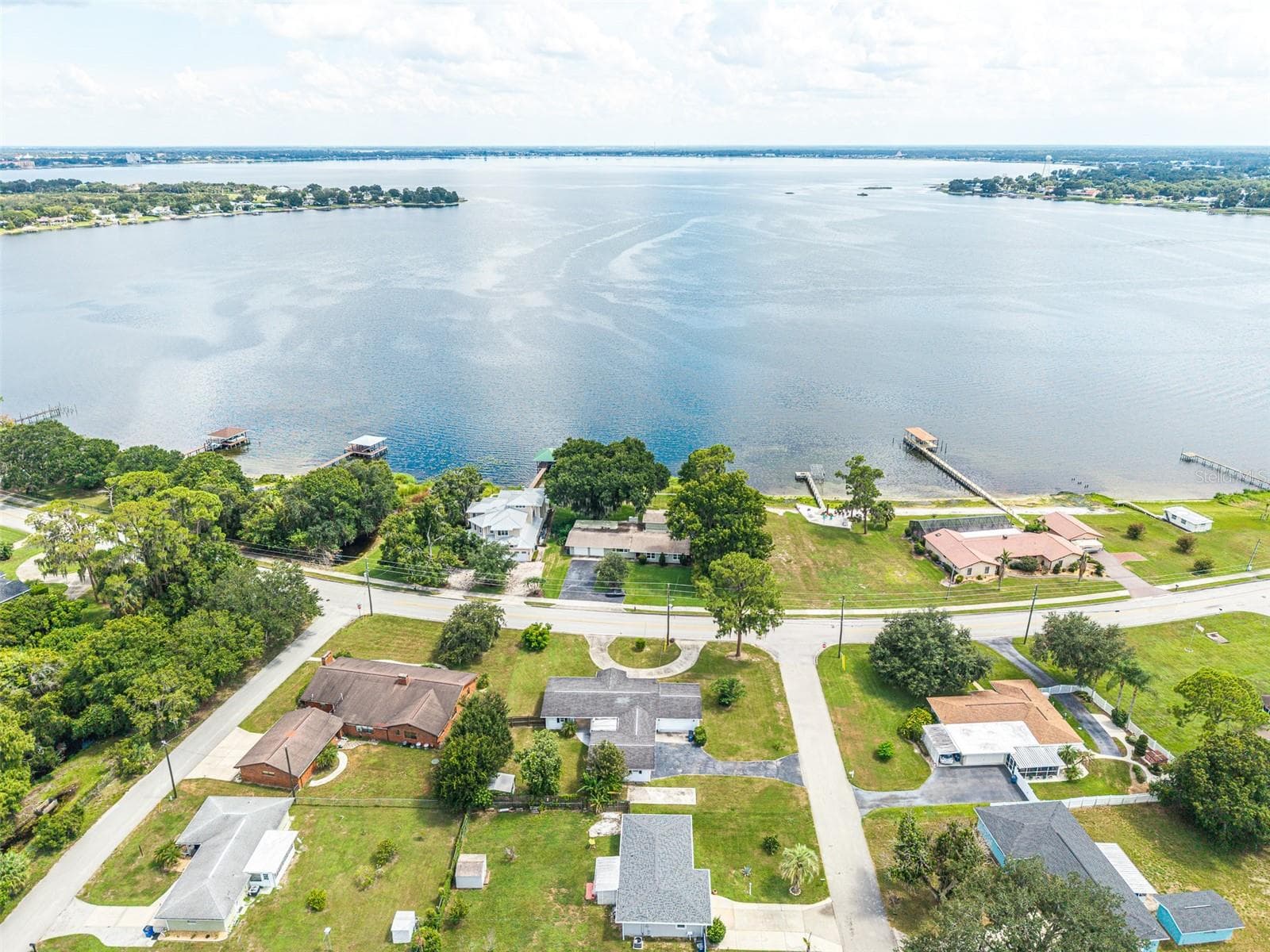 Single Family Residence at 3510 LAKEVIEW DR, SEBRING, photo 26 of 36