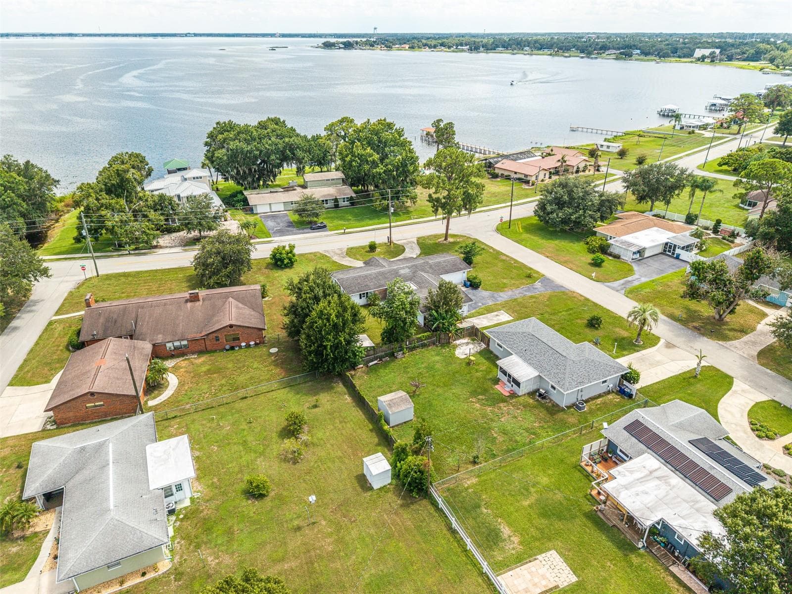 Single Family Residence at 3510 LAKEVIEW DR, SEBRING, photo 27 of 36