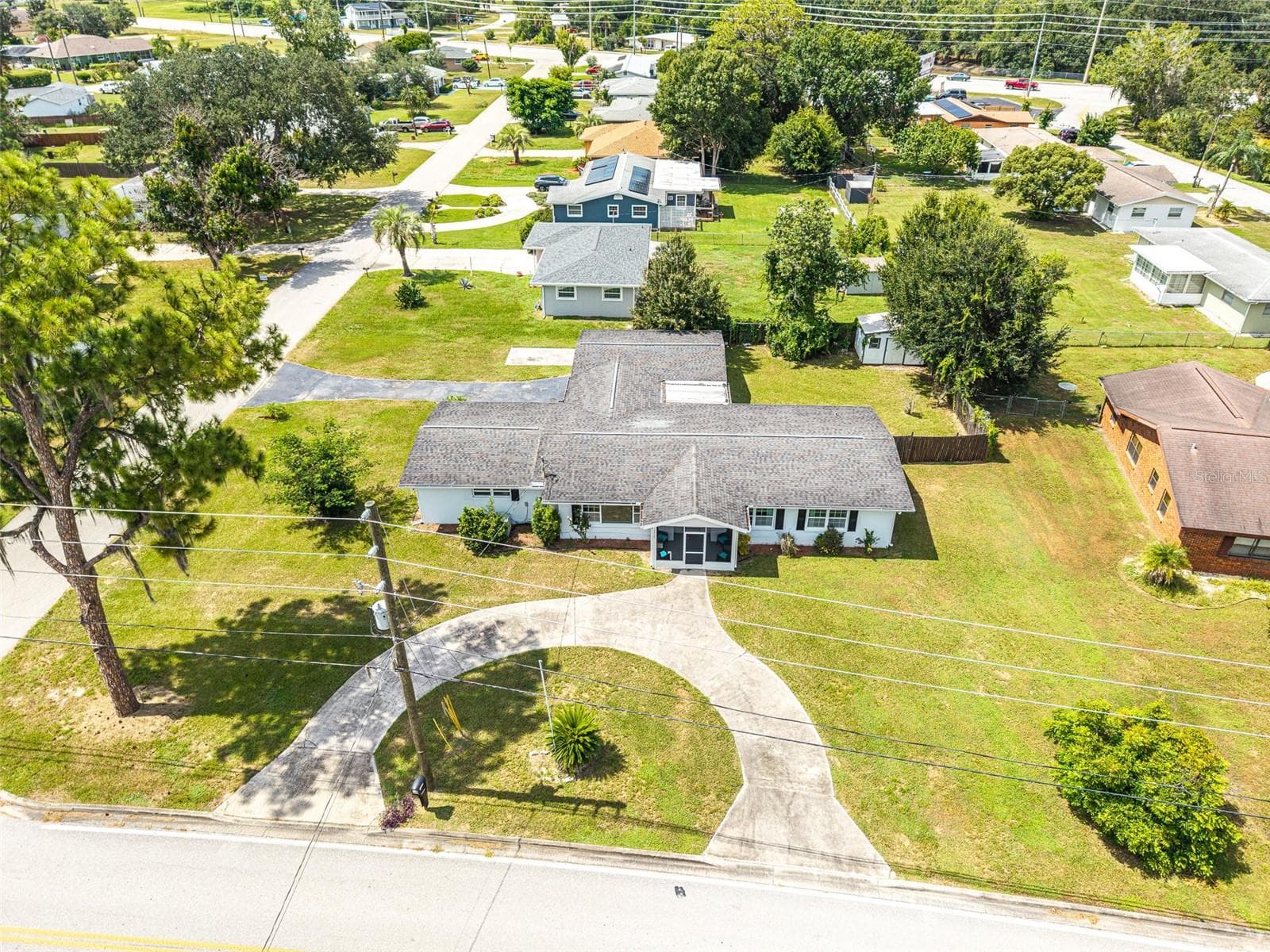 Single Family Residence at 3510 LAKEVIEW DR, SEBRING, photo 31 of 36