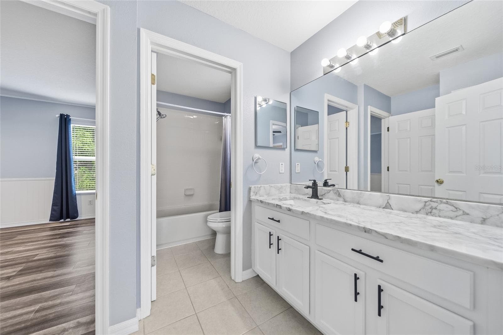 Jack and Jill Bathroom - 7749 75TH ST N, PINELLAS PARK