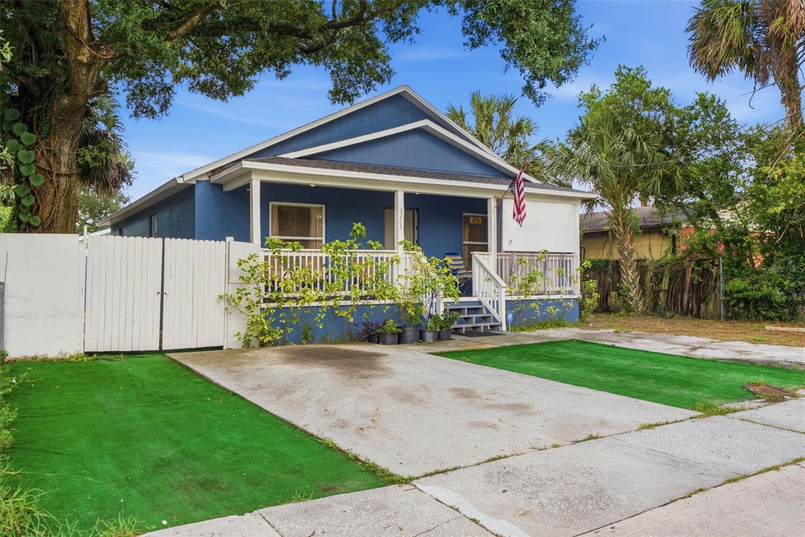 Single Family Residence at 3203 DELEUIL AVE, TAMPA, photo 2 of 30