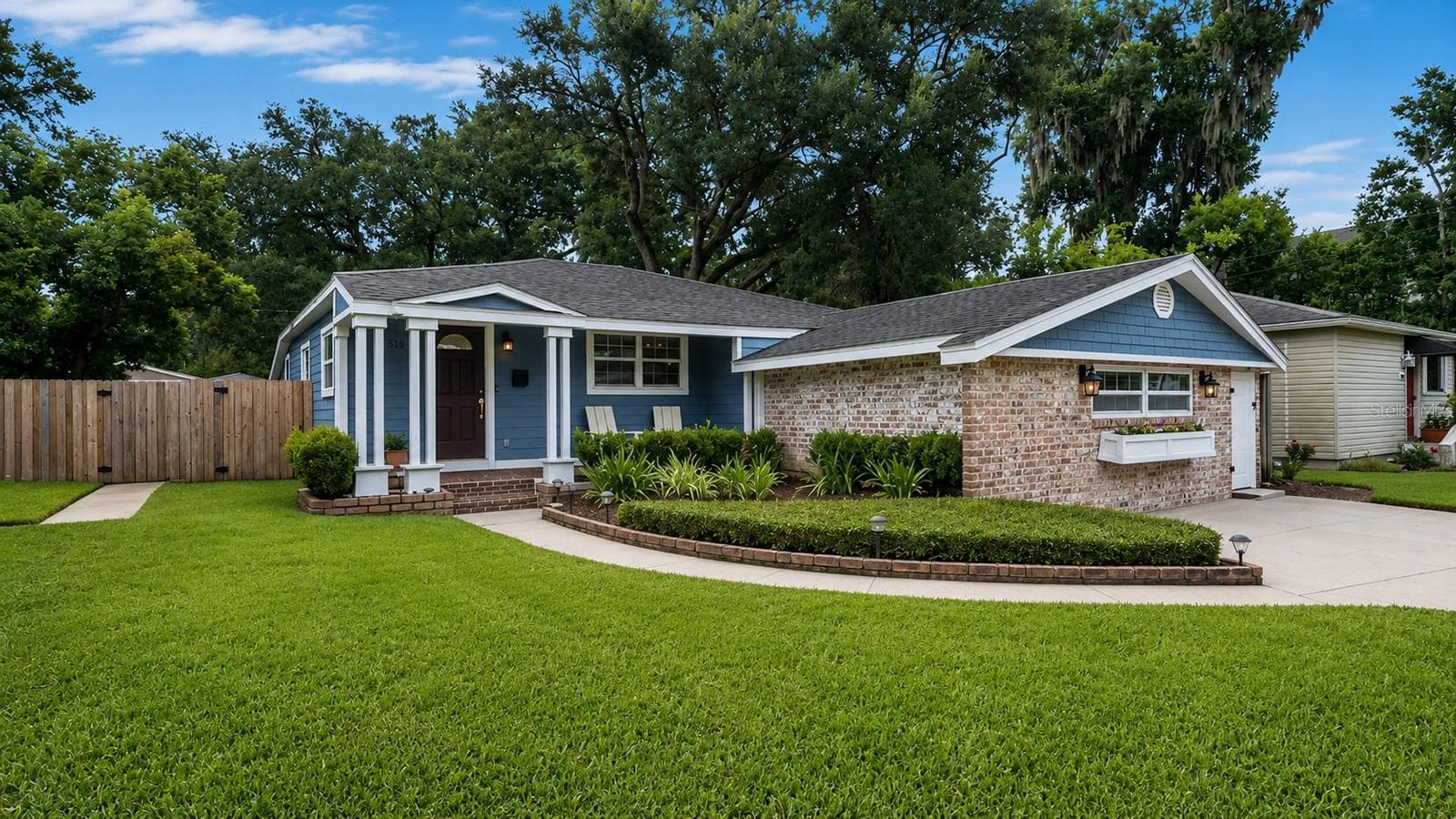 1819 LAKE SUE DR