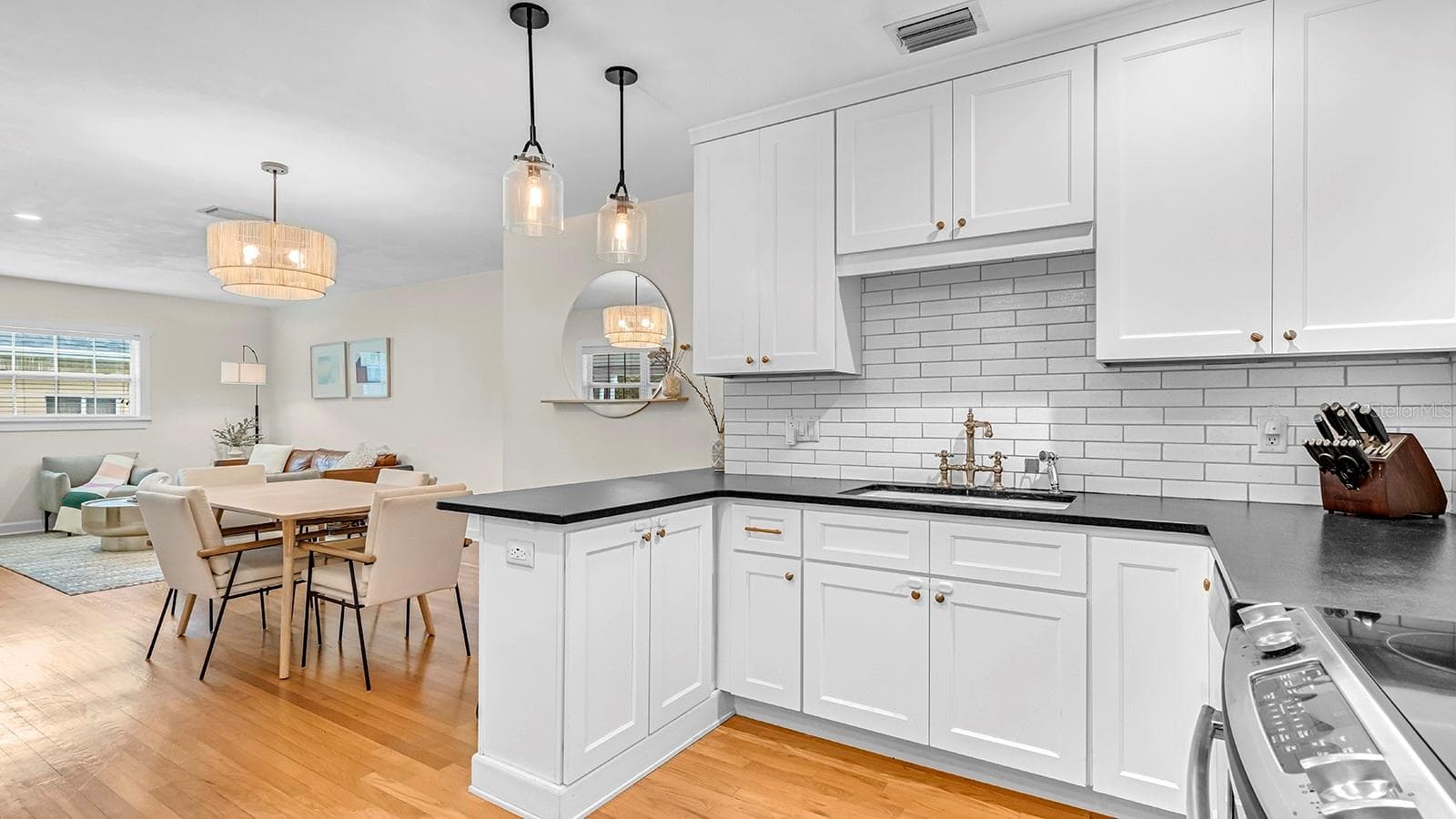 Single Family Residence at 1819 LAKE SUE DR, ORLANDO, photo 11 of 36
