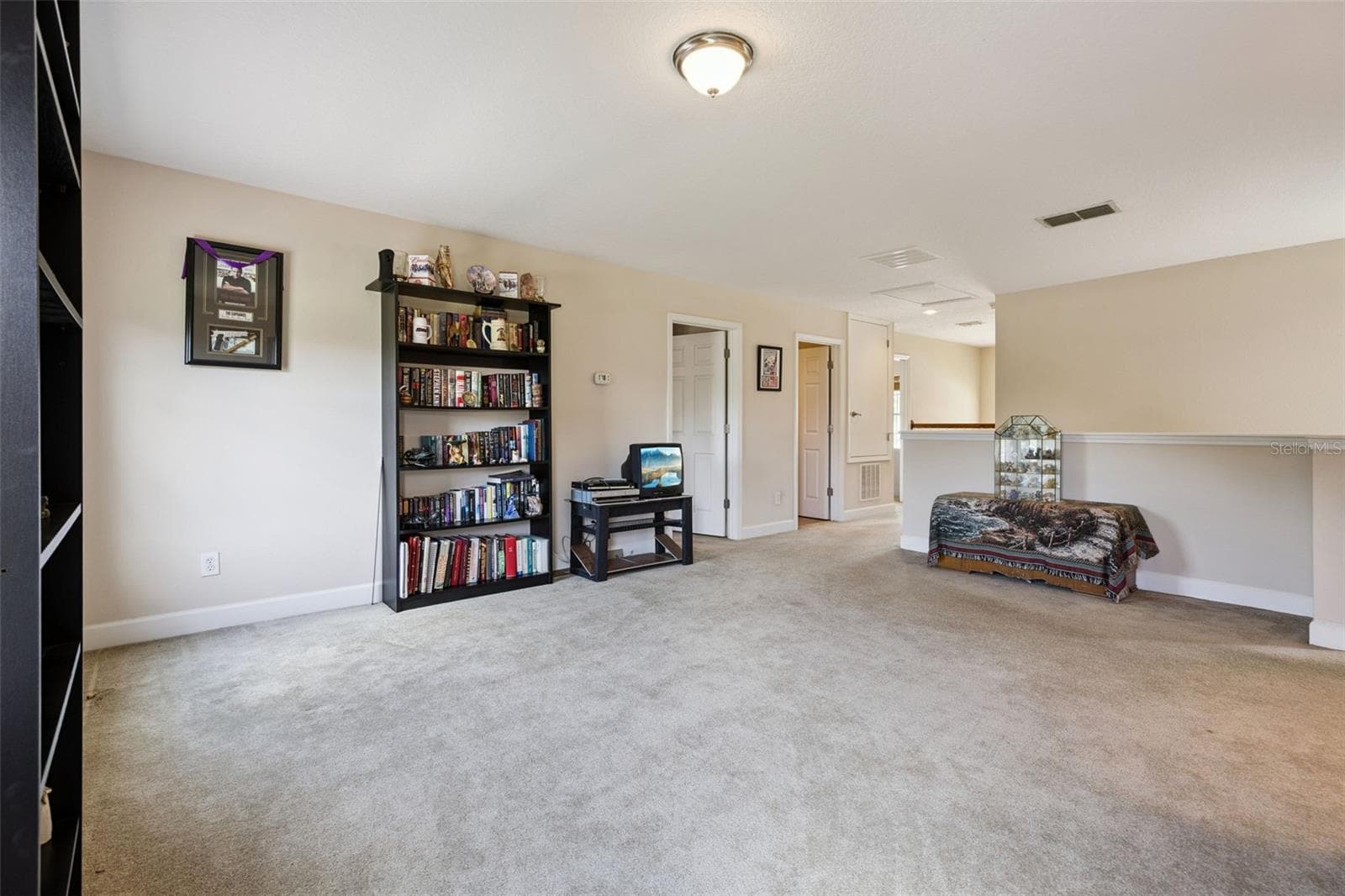 Single Family Residence at 2040 HAWKS LANDING DR, ORLANDO, photo 7 of 65