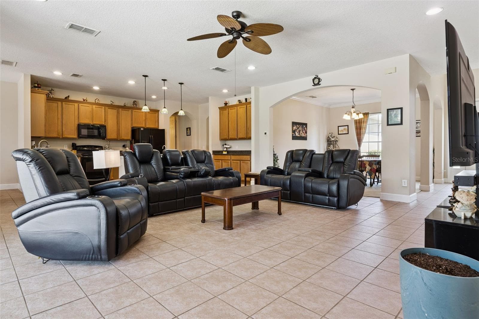 Single Family Residence at 2040 HAWKS LANDING DR, ORLANDO, photo 17 of 65