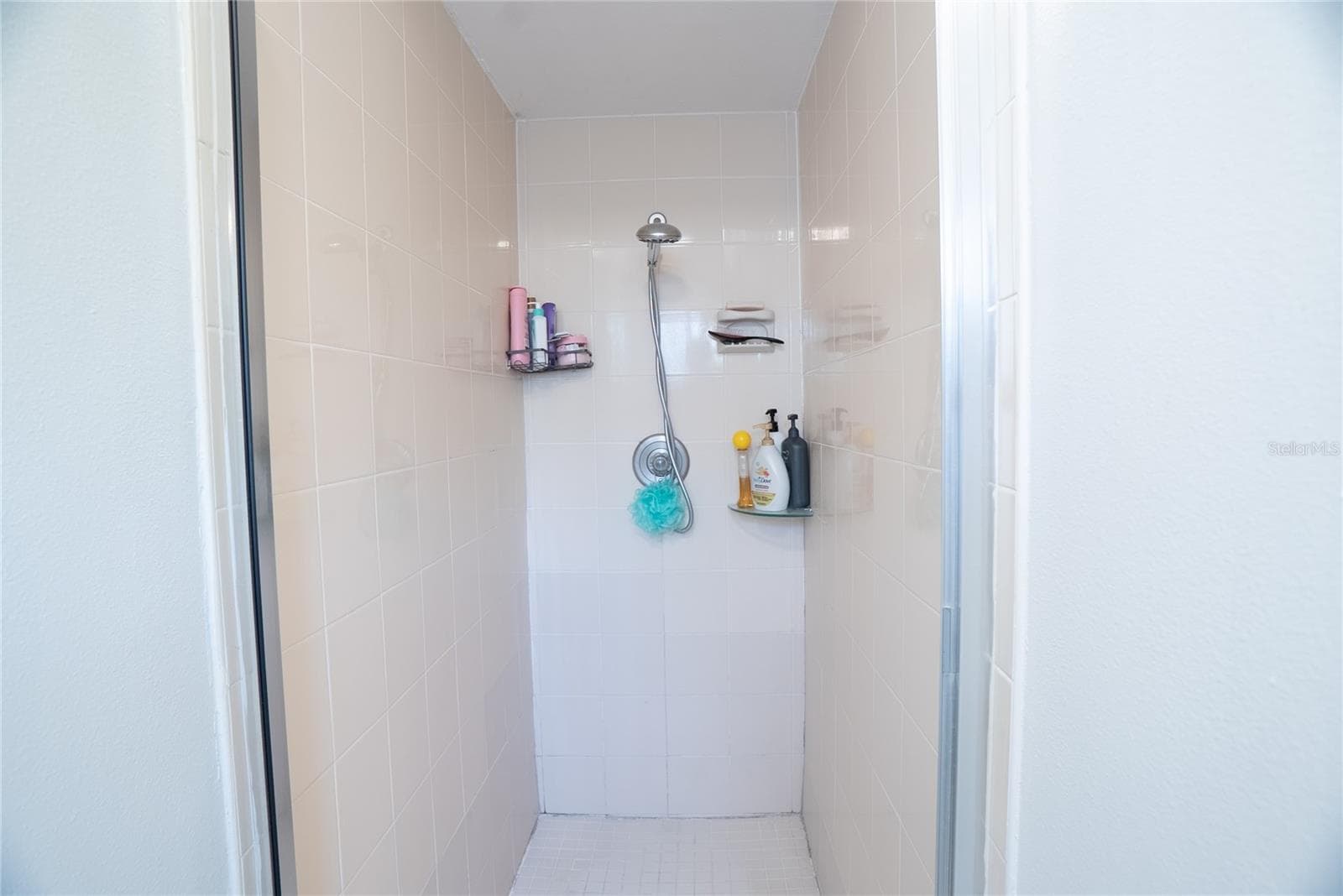 Shower - 304 SHADOW OAK DR, CASSELBERRY