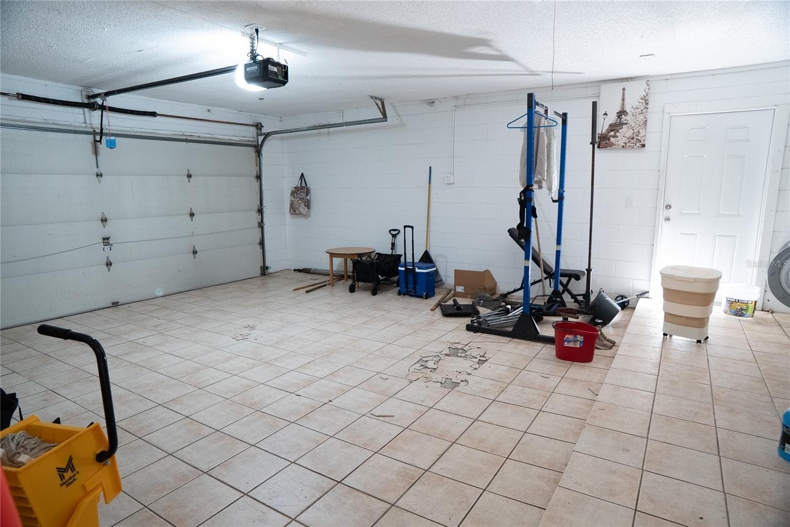 Two Car Garage - 304 SHADOW OAK DR, CASSELBERRY